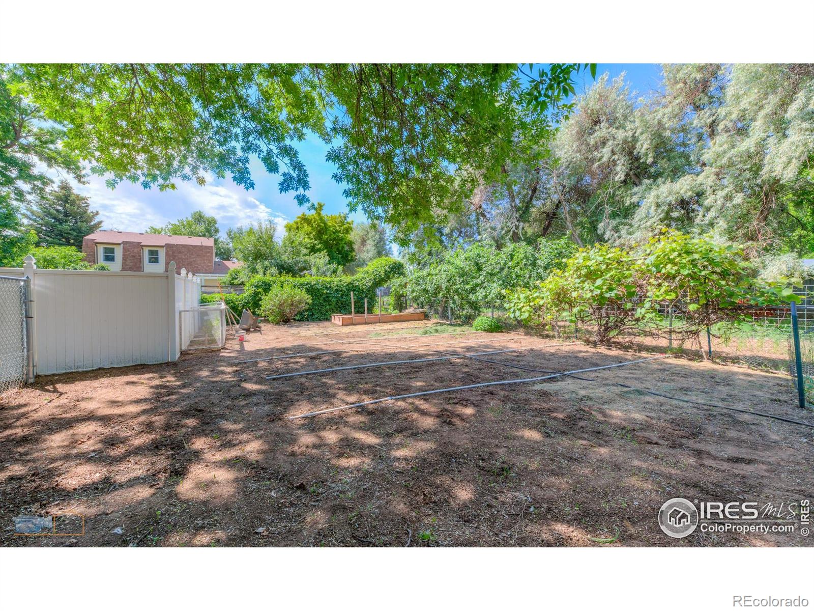 1813 Pikes Peak Street