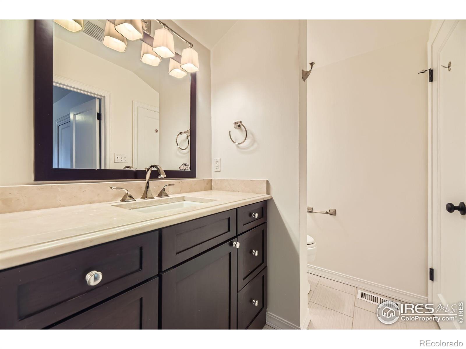 2554 S Lafayette Street