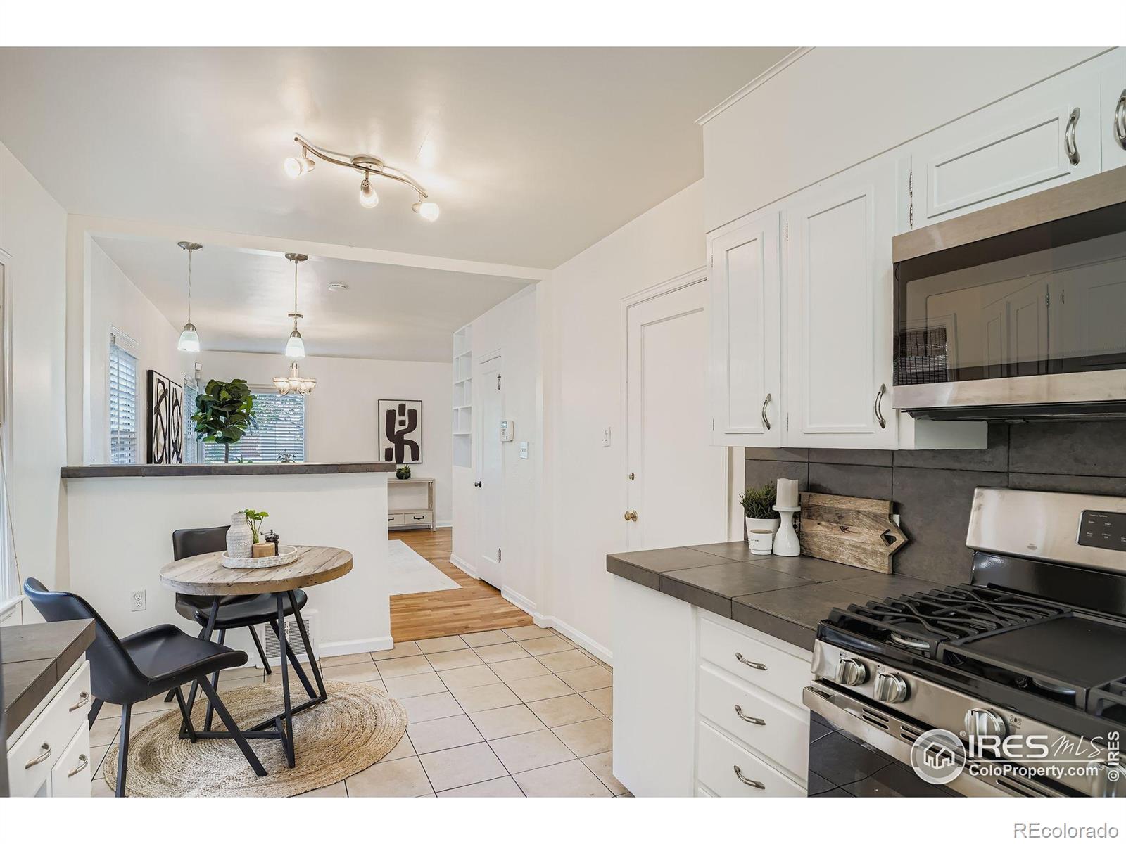 2554 S Lafayette Street