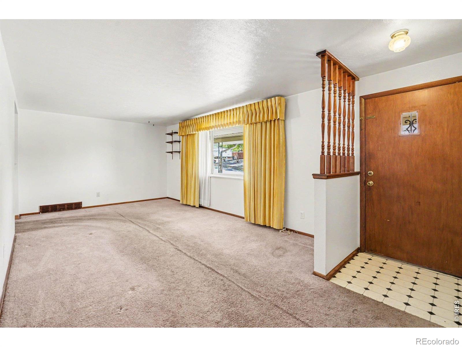 7927 Elmwood Lane