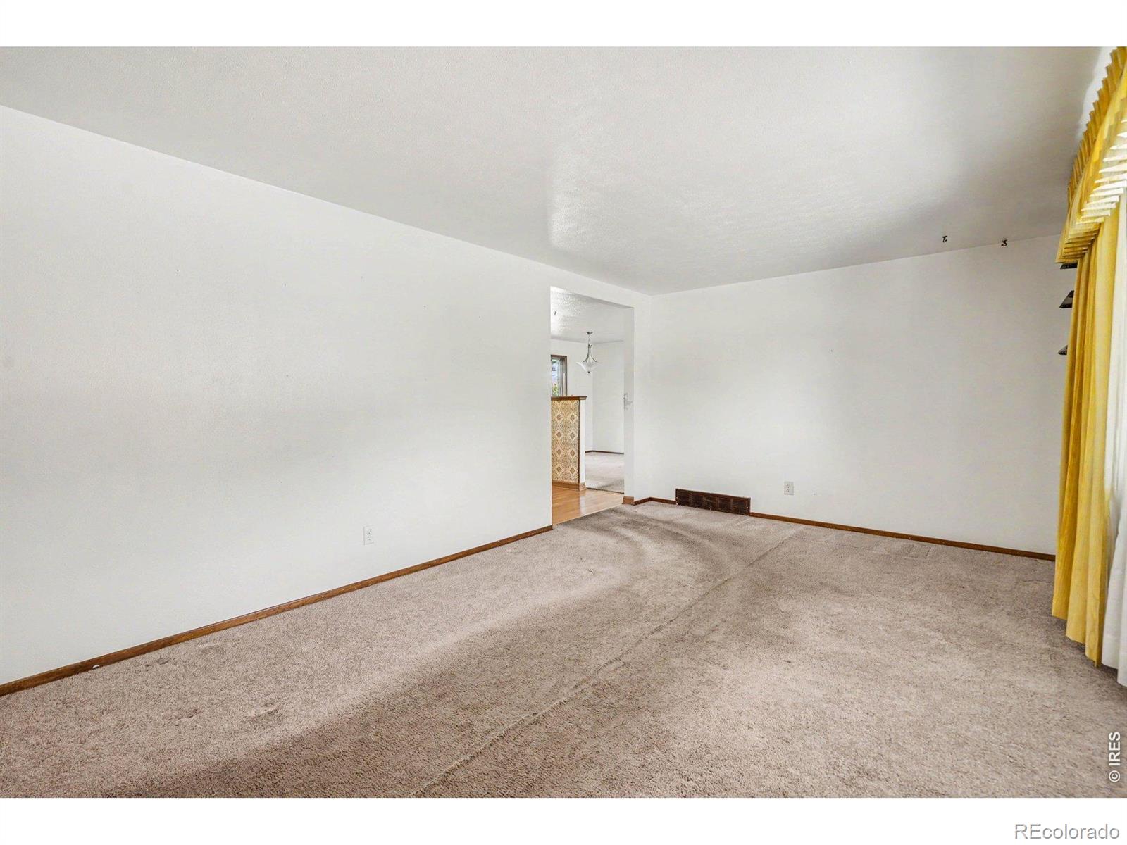7927 Elmwood Lane