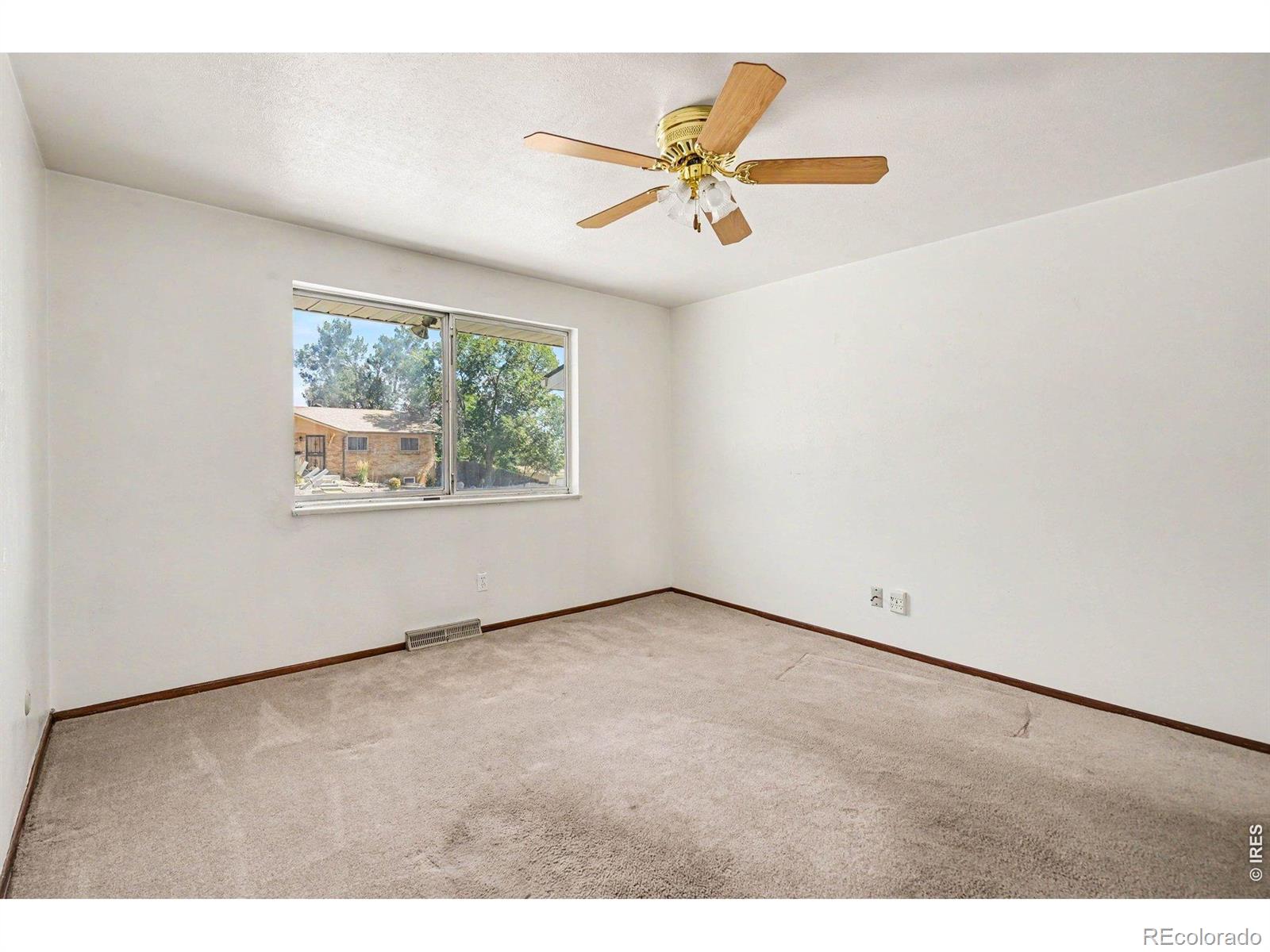 7927 Elmwood Lane