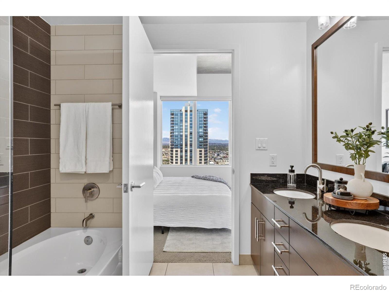 891 14th Street Unit: 3902