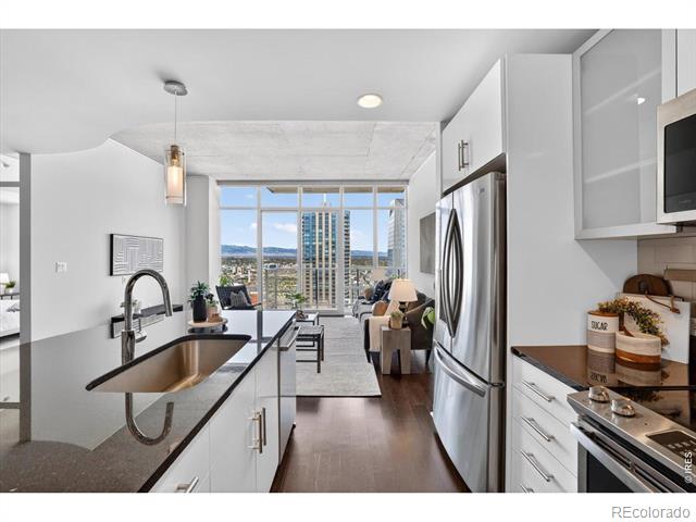 891 14th Street Unit: 3902