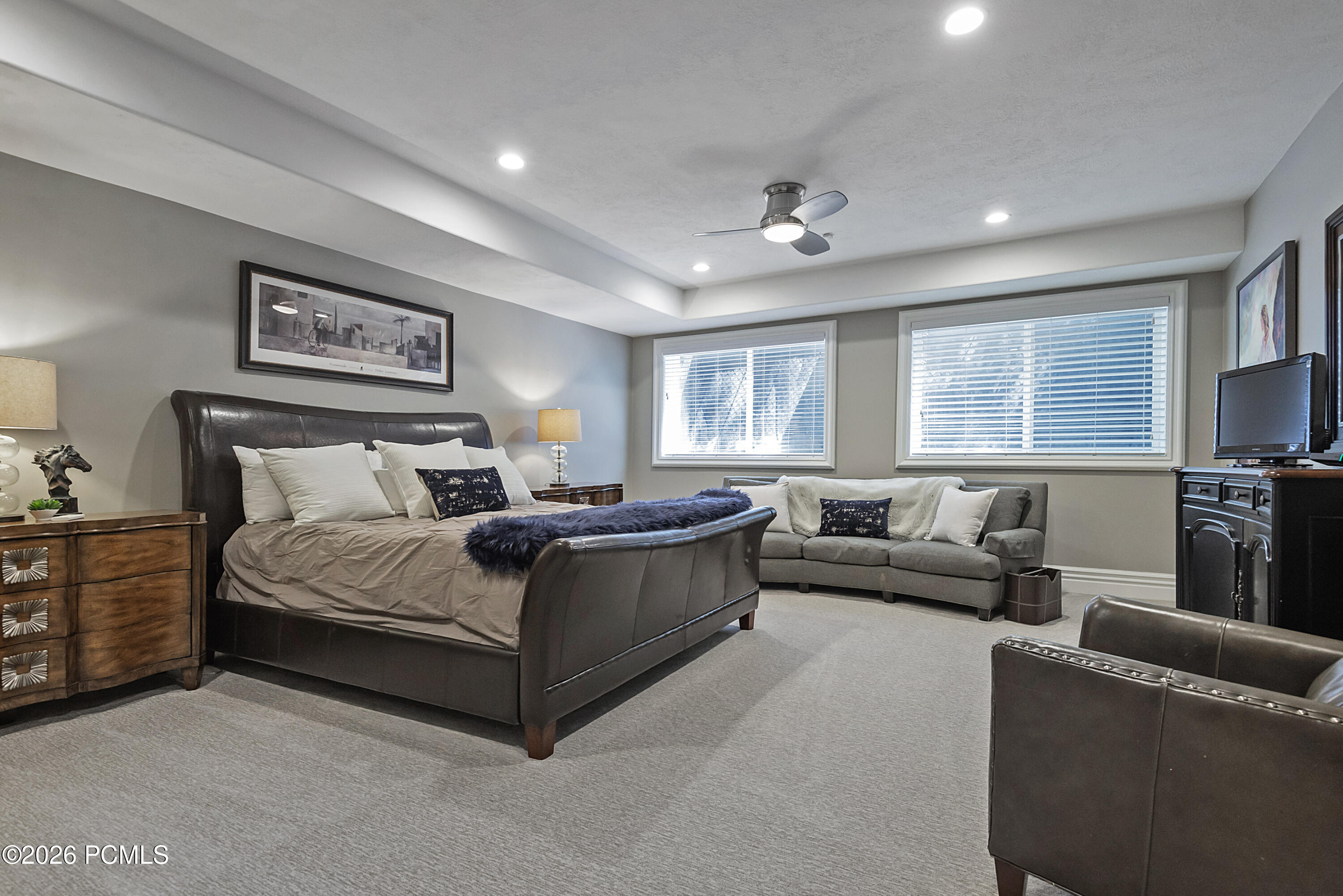 2227 E 5340 South