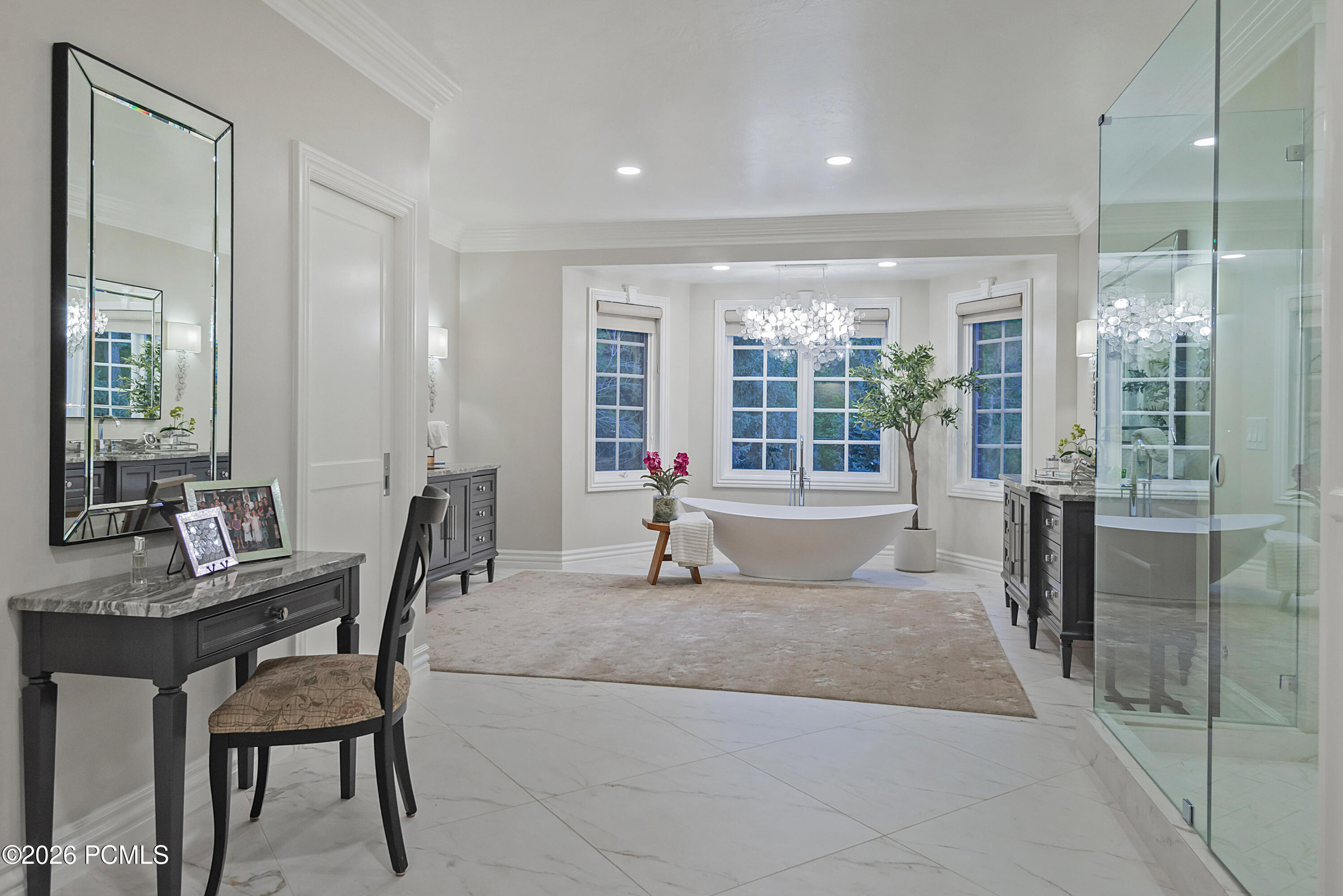 5543 Walker Woods Lane