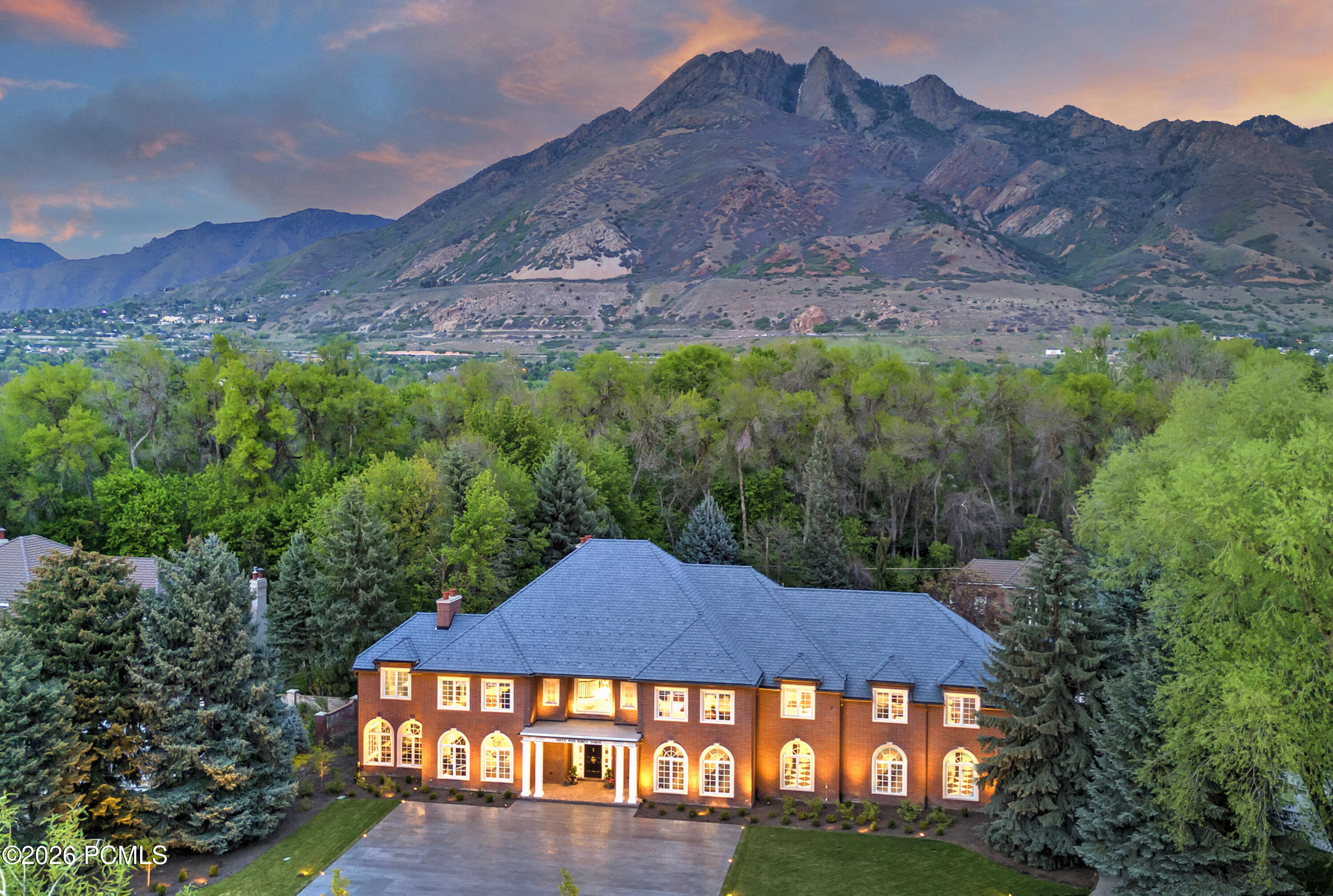 5543 Walker Woods Lane