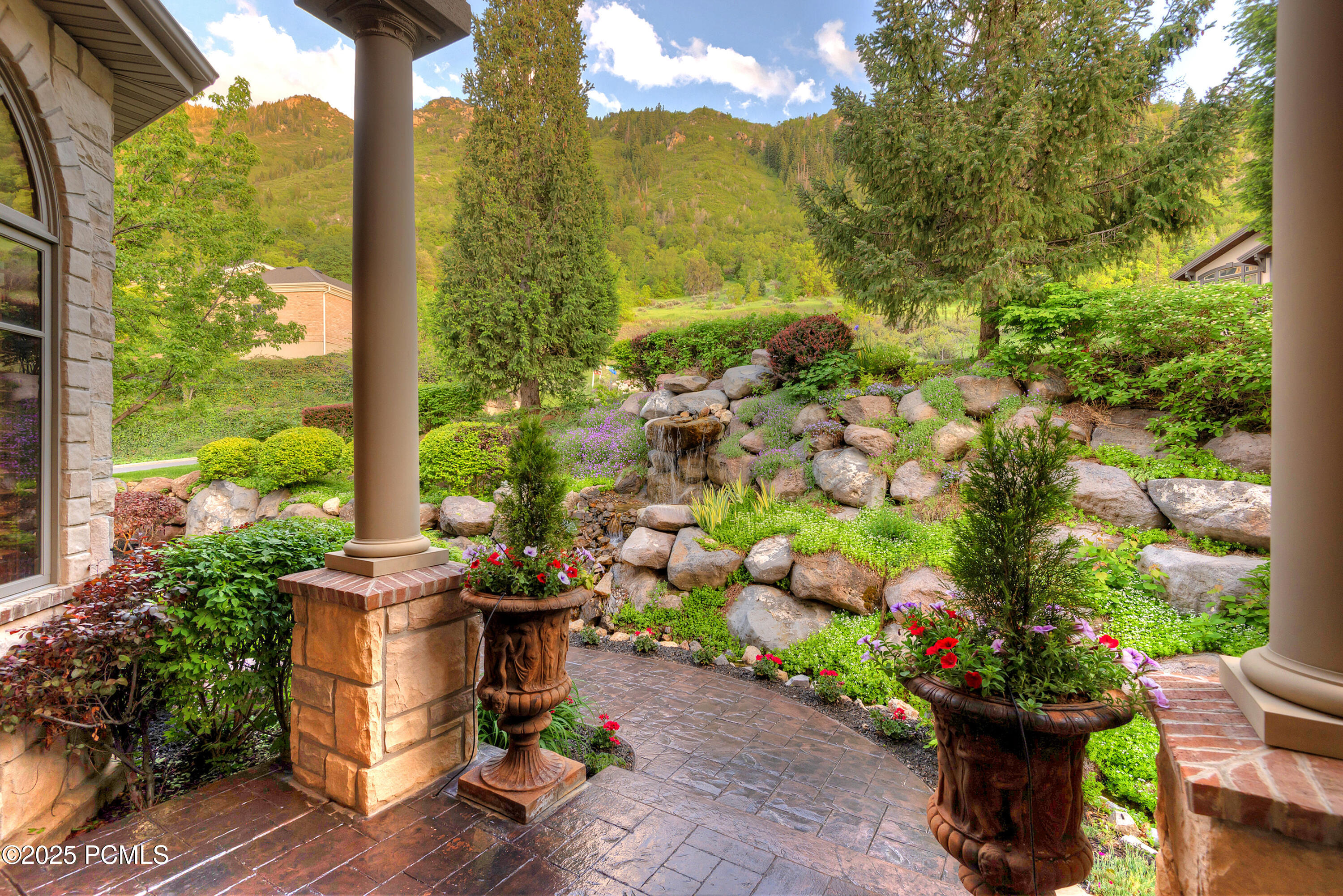 9862 S Granite Slope Drive