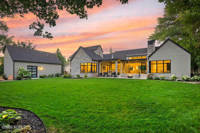 2138 E Pheasant Lane