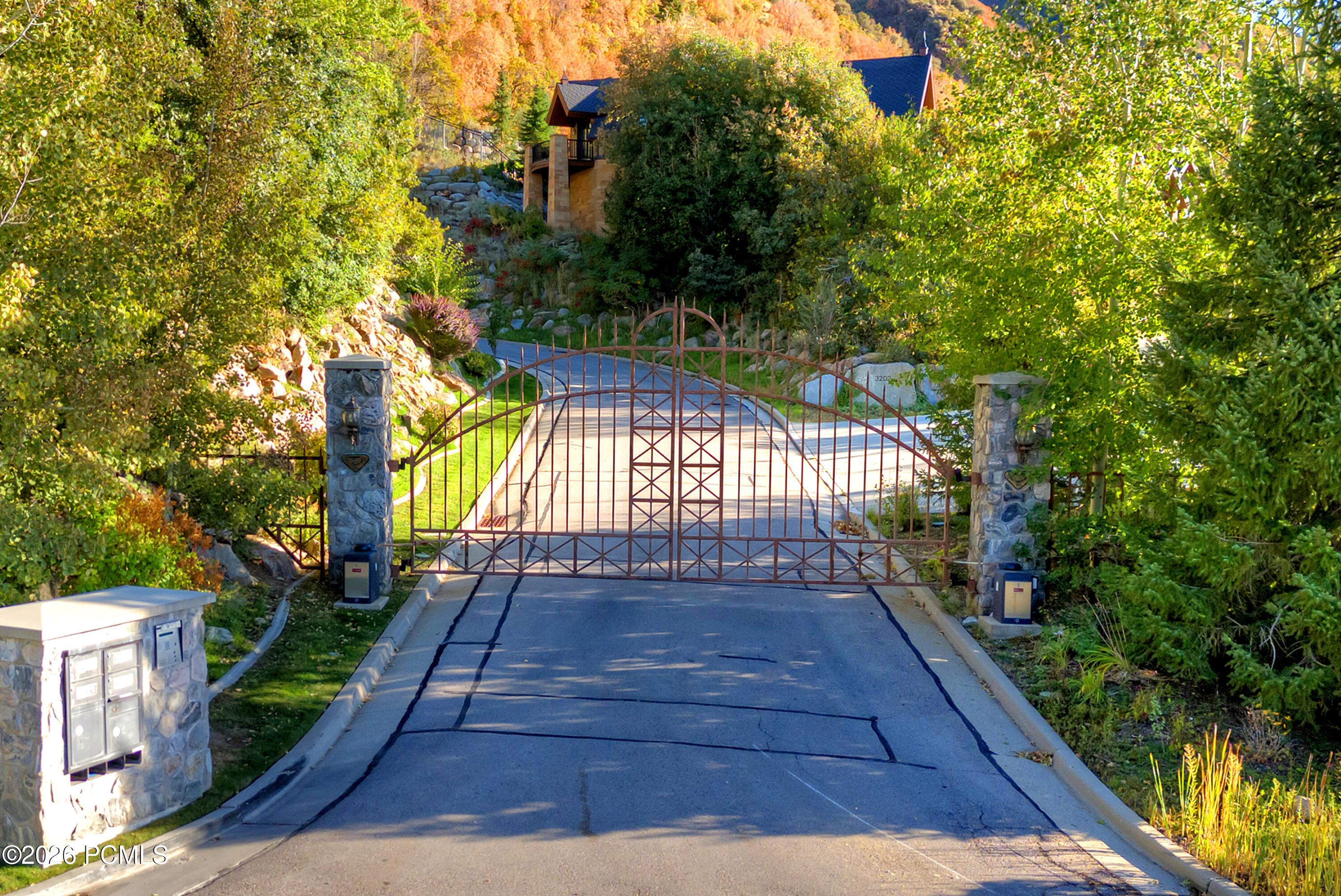 3222 E Eagle View Circle
