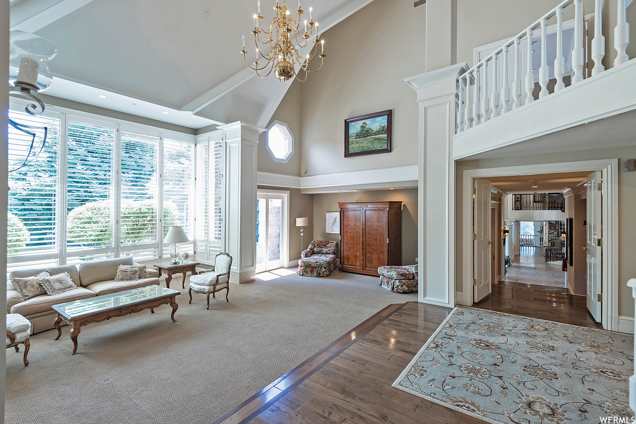 2945 E ROBIDOUX