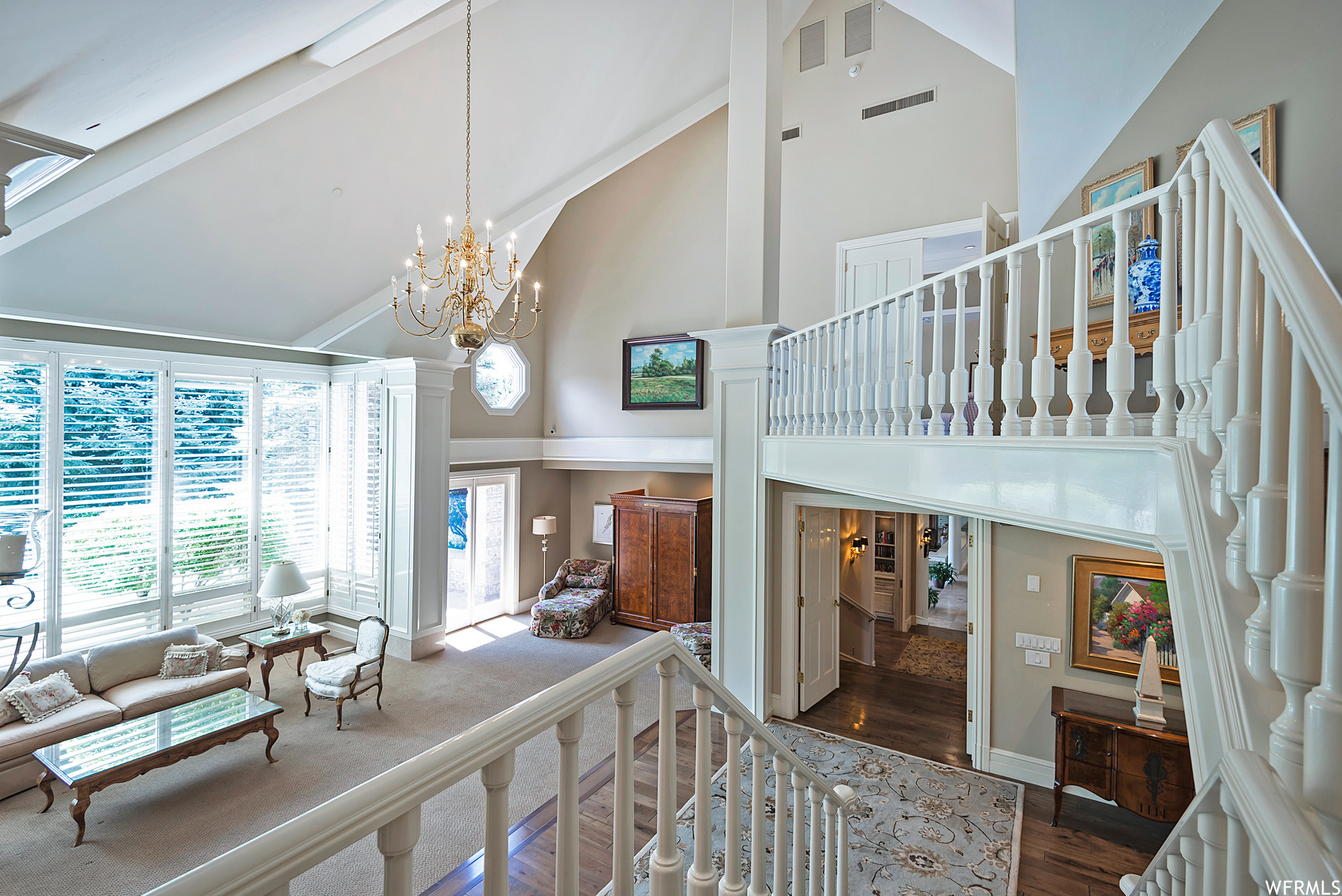 2945 E ROBIDOUX
