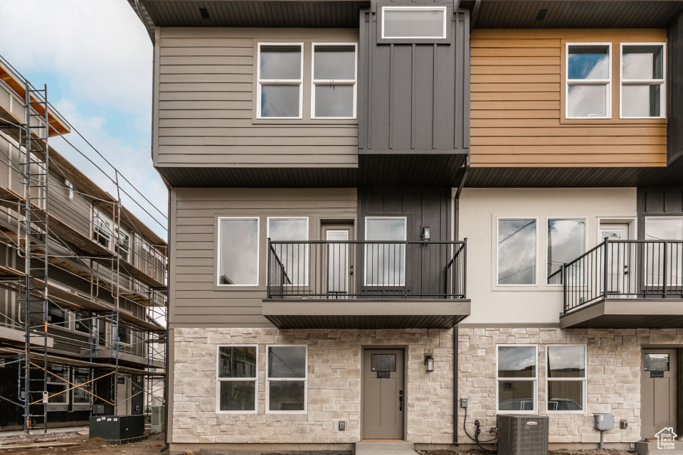 91 W RYKER LN #8