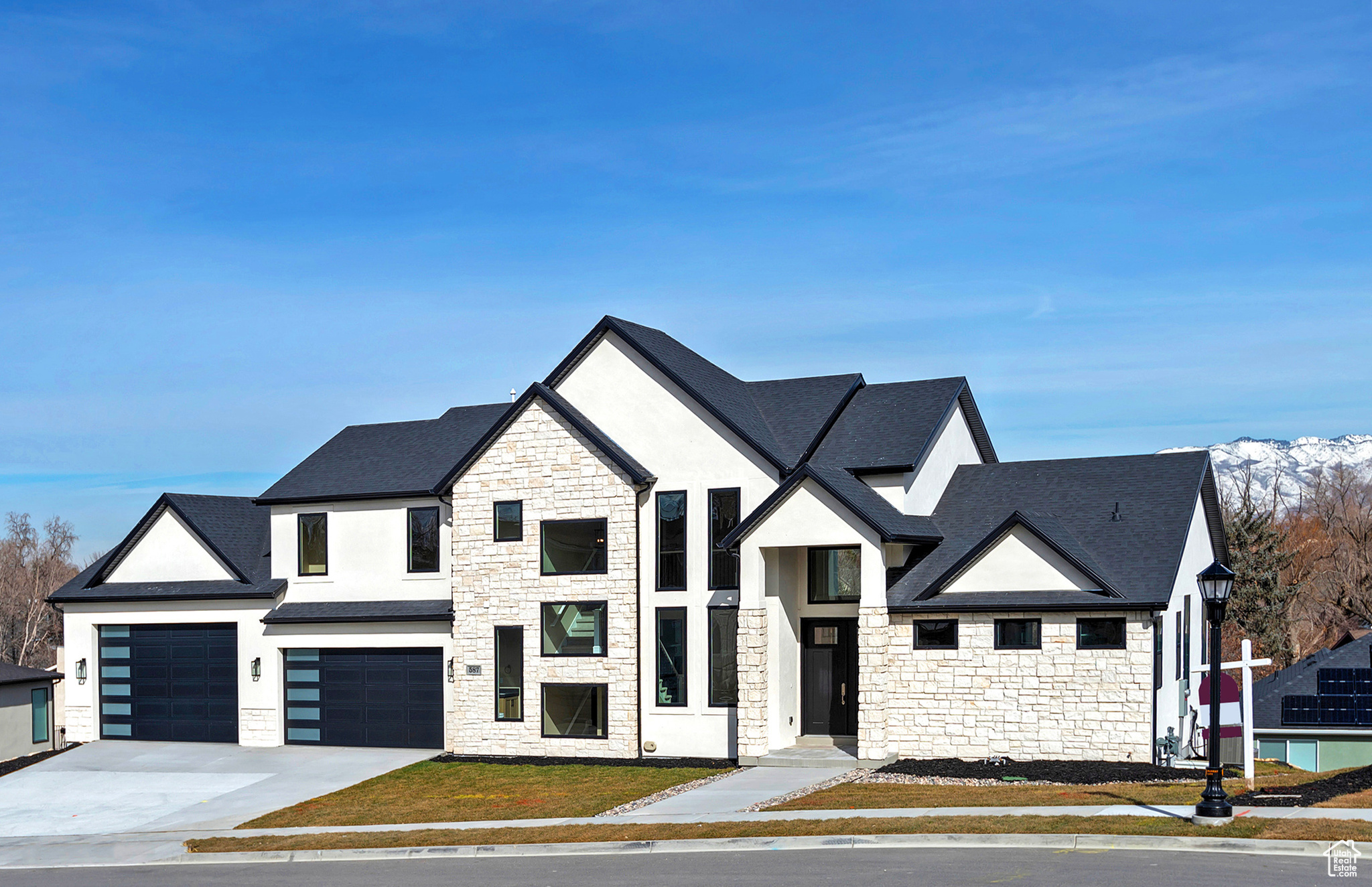 587 E MASH FARM CIR