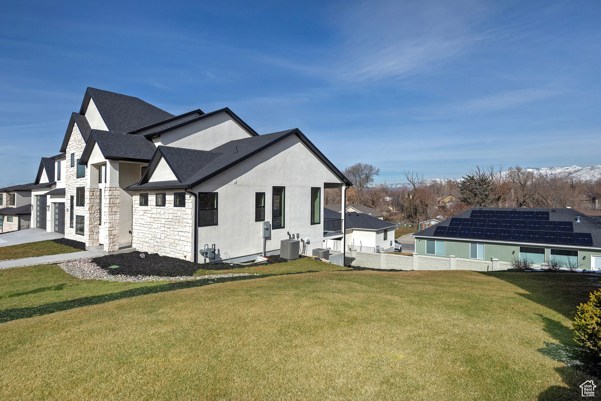 587 E MASH FARM CIR
