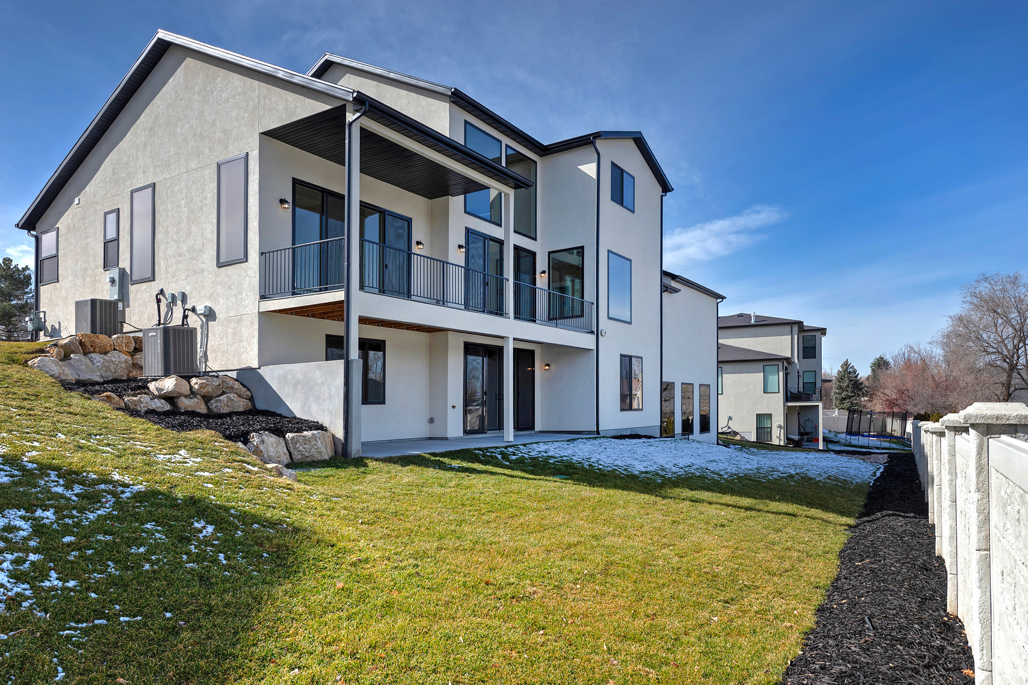 587 E MASH FARM CIR