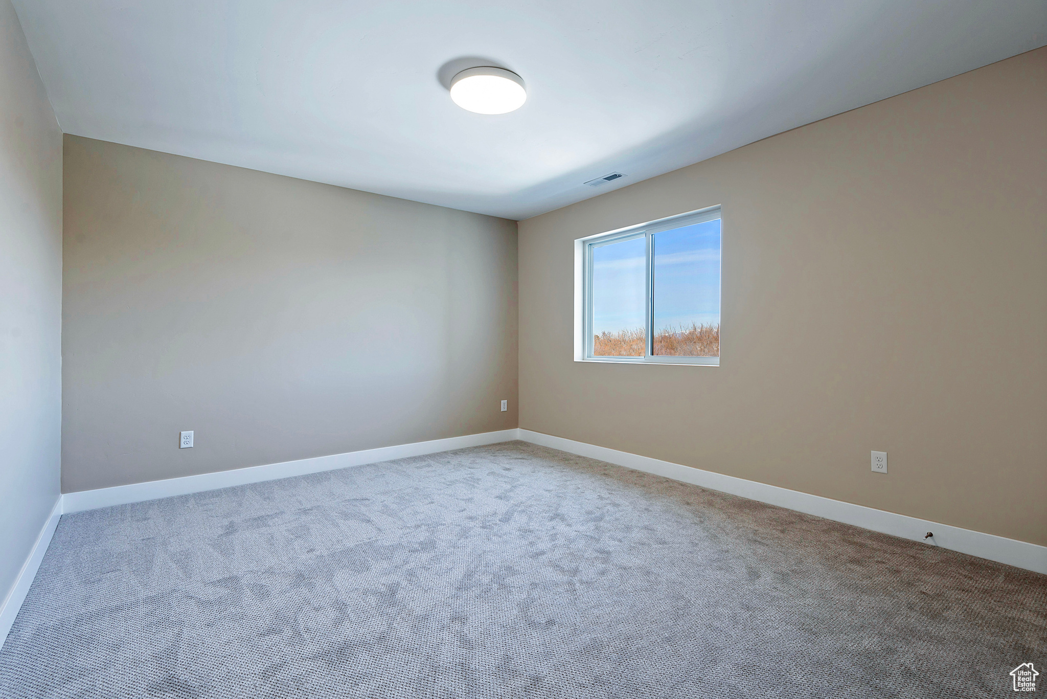 587 E MASH FARM CIR