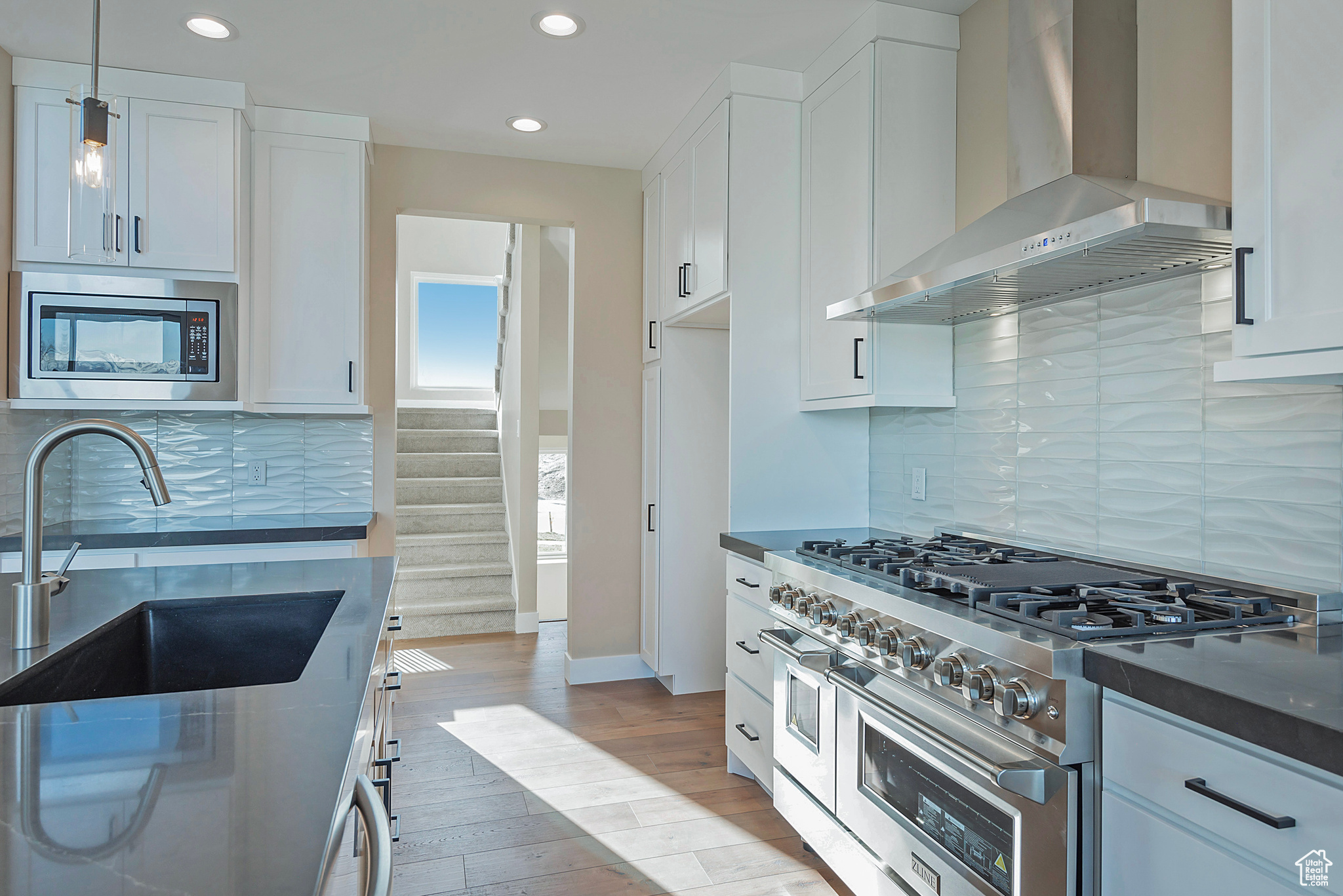 587 E MASH FARM CIR