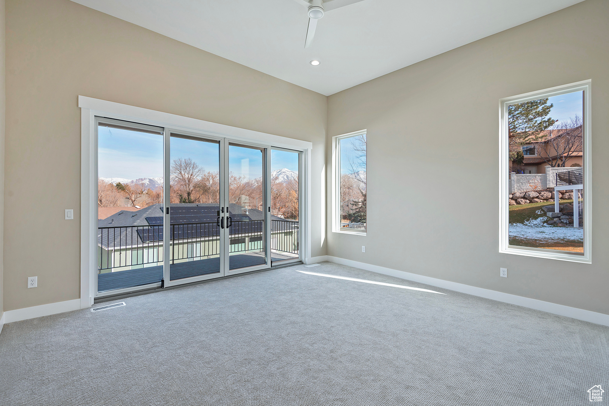 587 E MASH FARM CIR