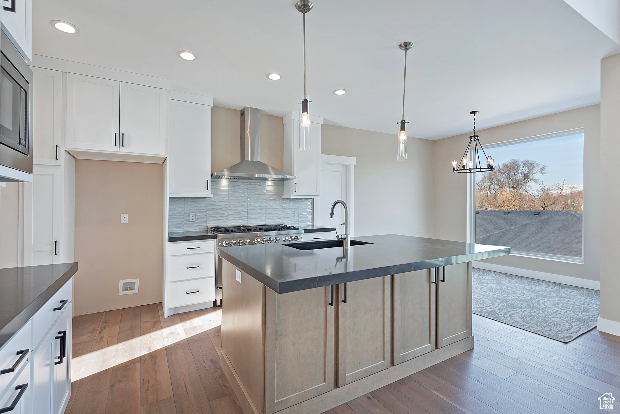 587 E MASH FARM CIR