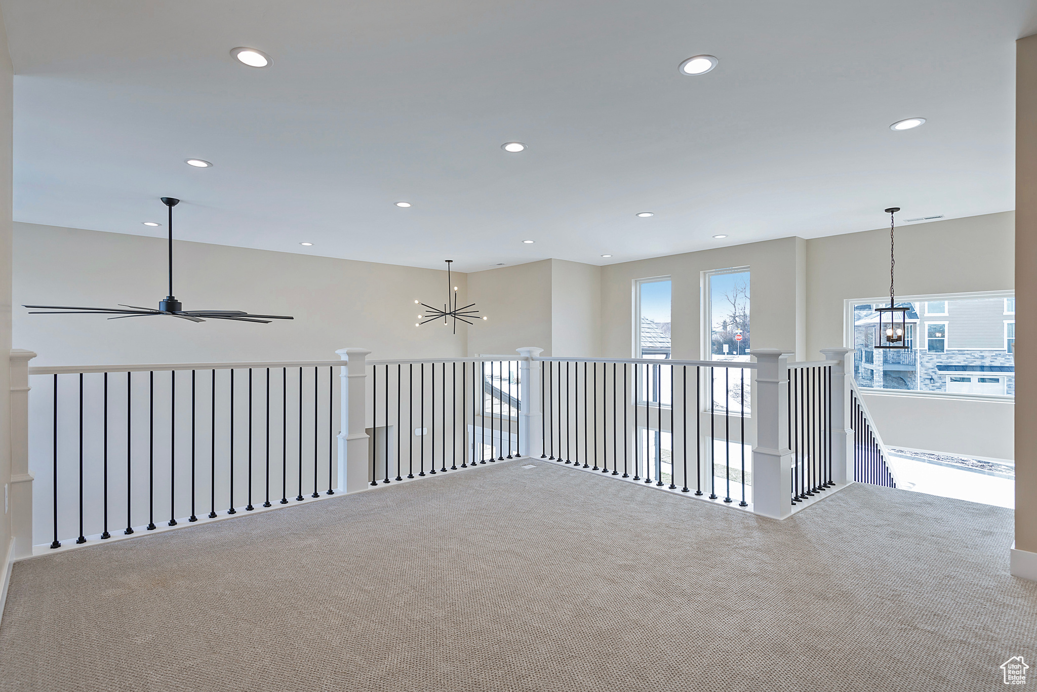 587 E MASH FARM CIR