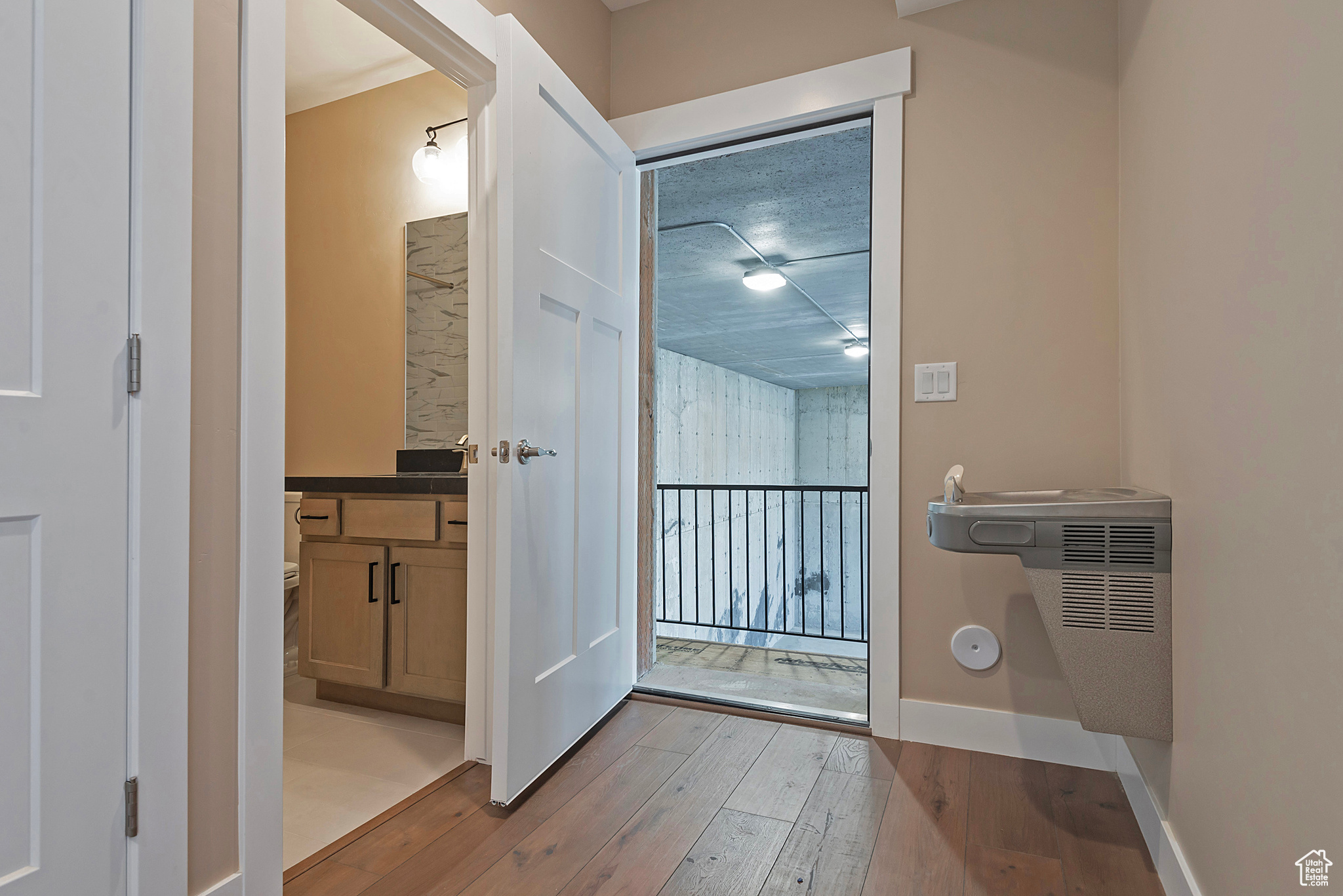 587 E MASH FARM CIR