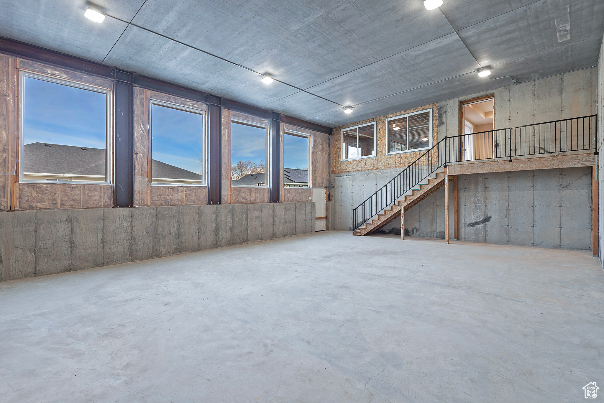 587 E MASH FARM CIR