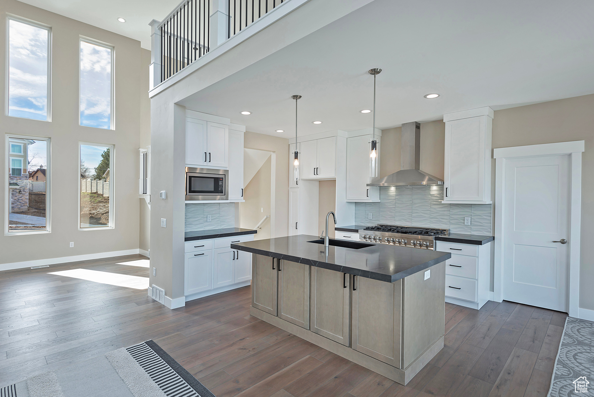 587 E MASH FARM CIR