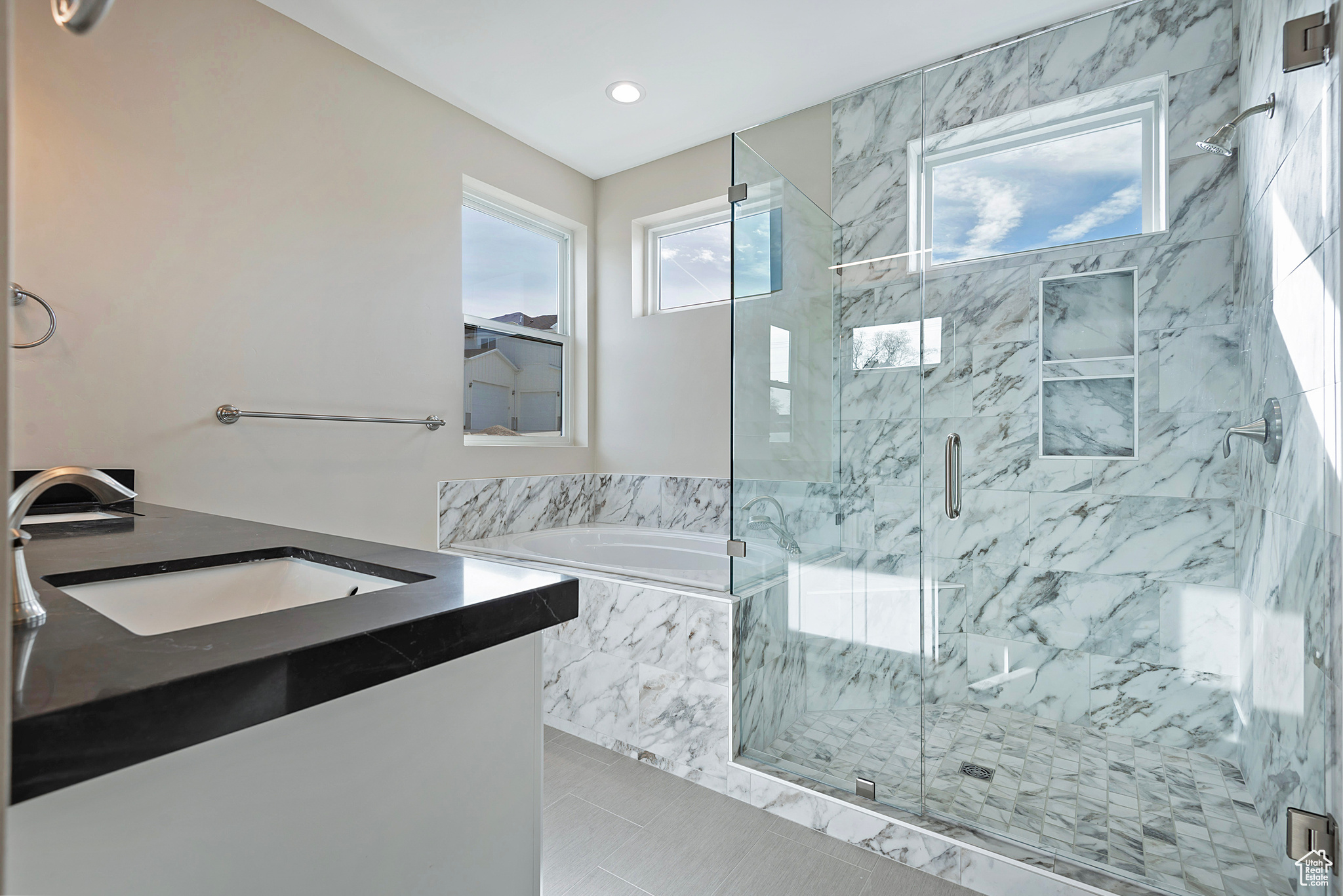 587 E MASH FARM CIR