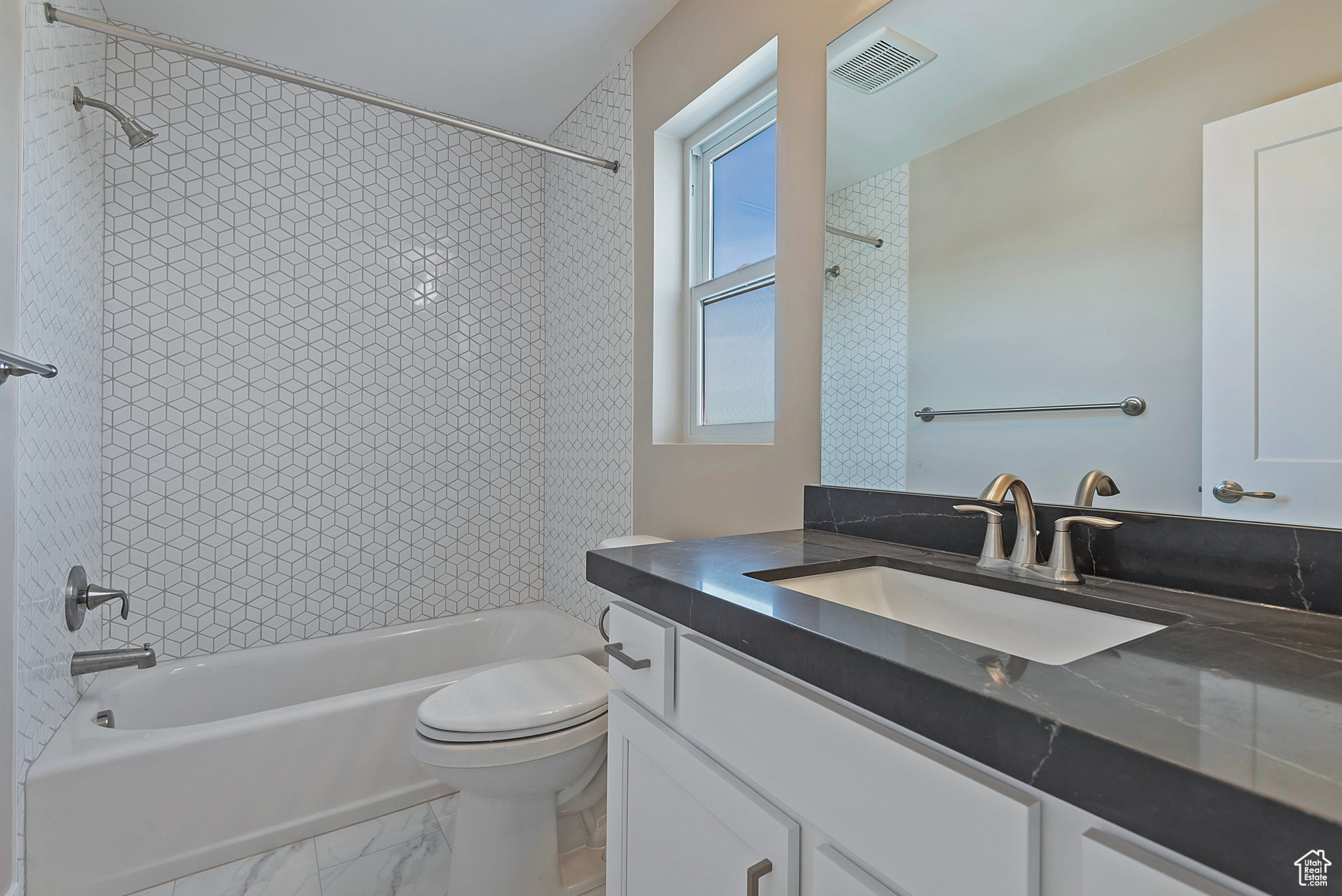 587 E MASH FARM CIR