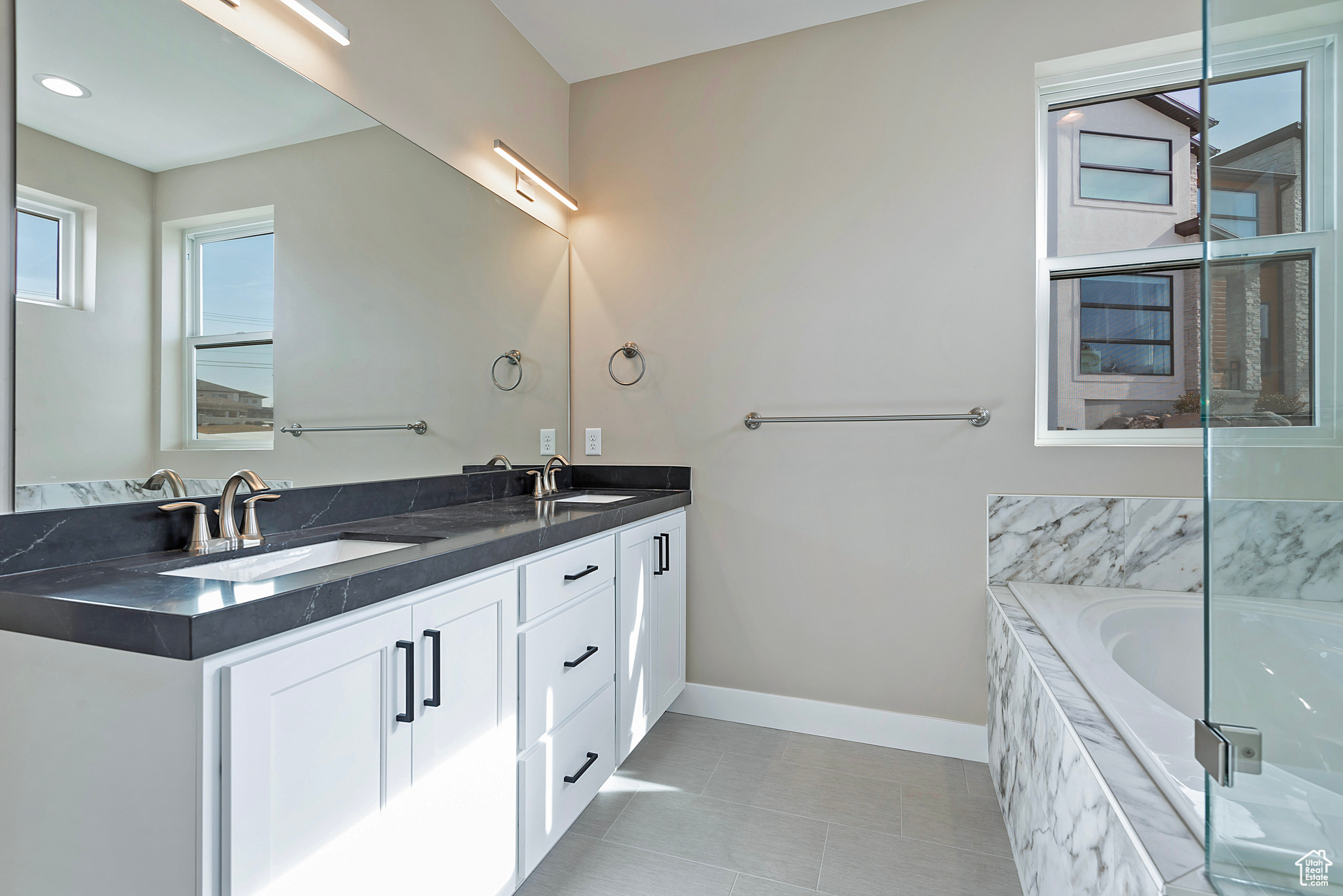 587 E MASH FARM CIR