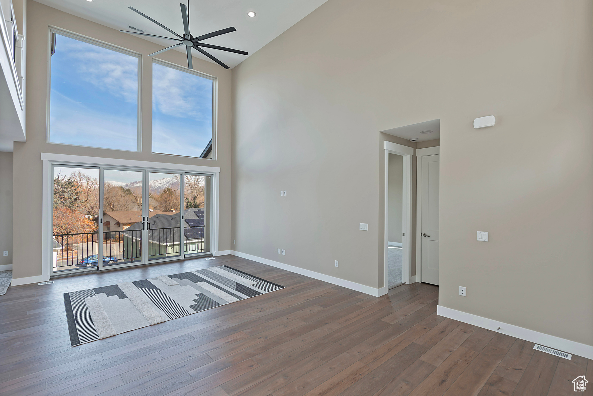 587 E MASH FARM CIR