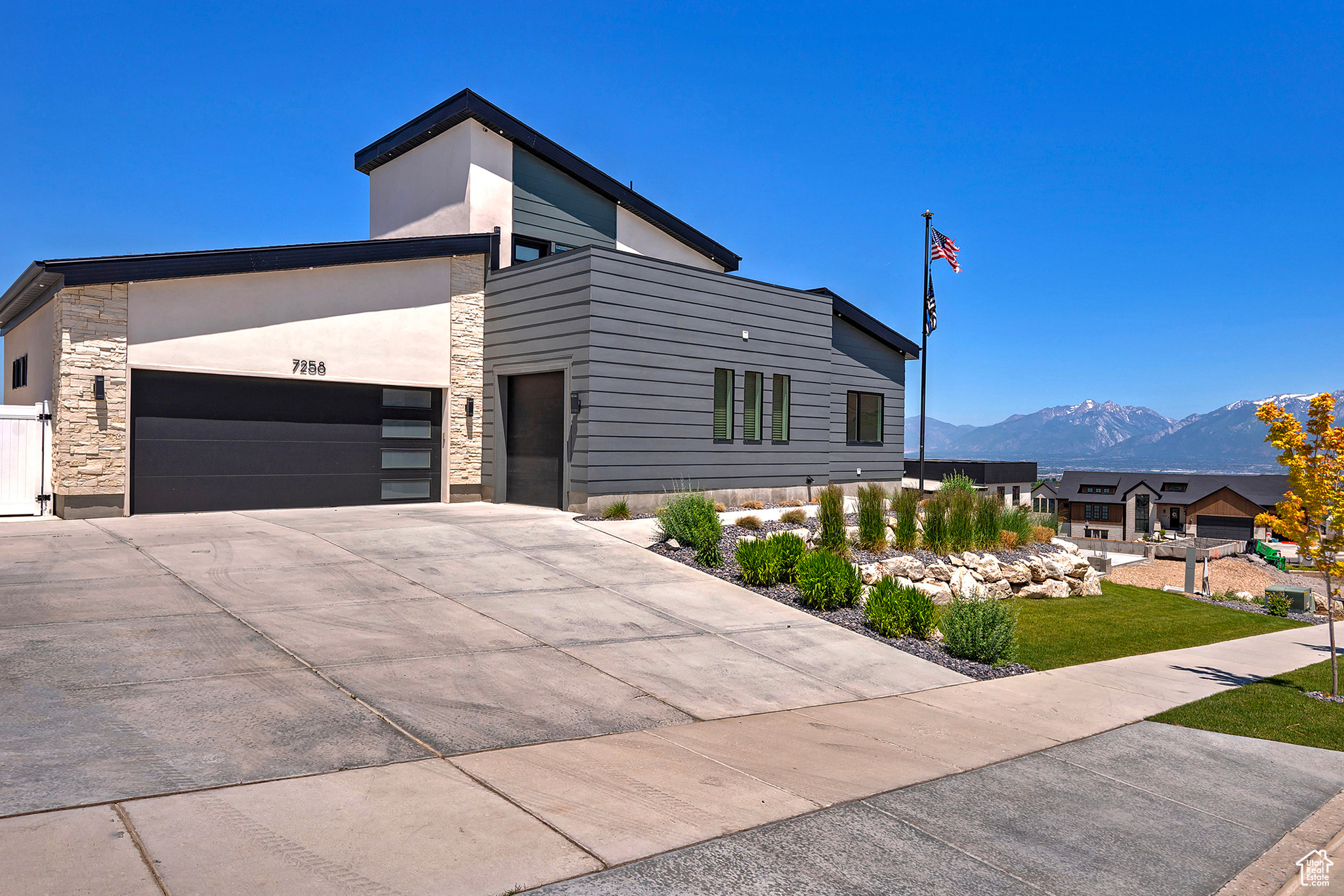 7258 W SUMMIT TOP LN