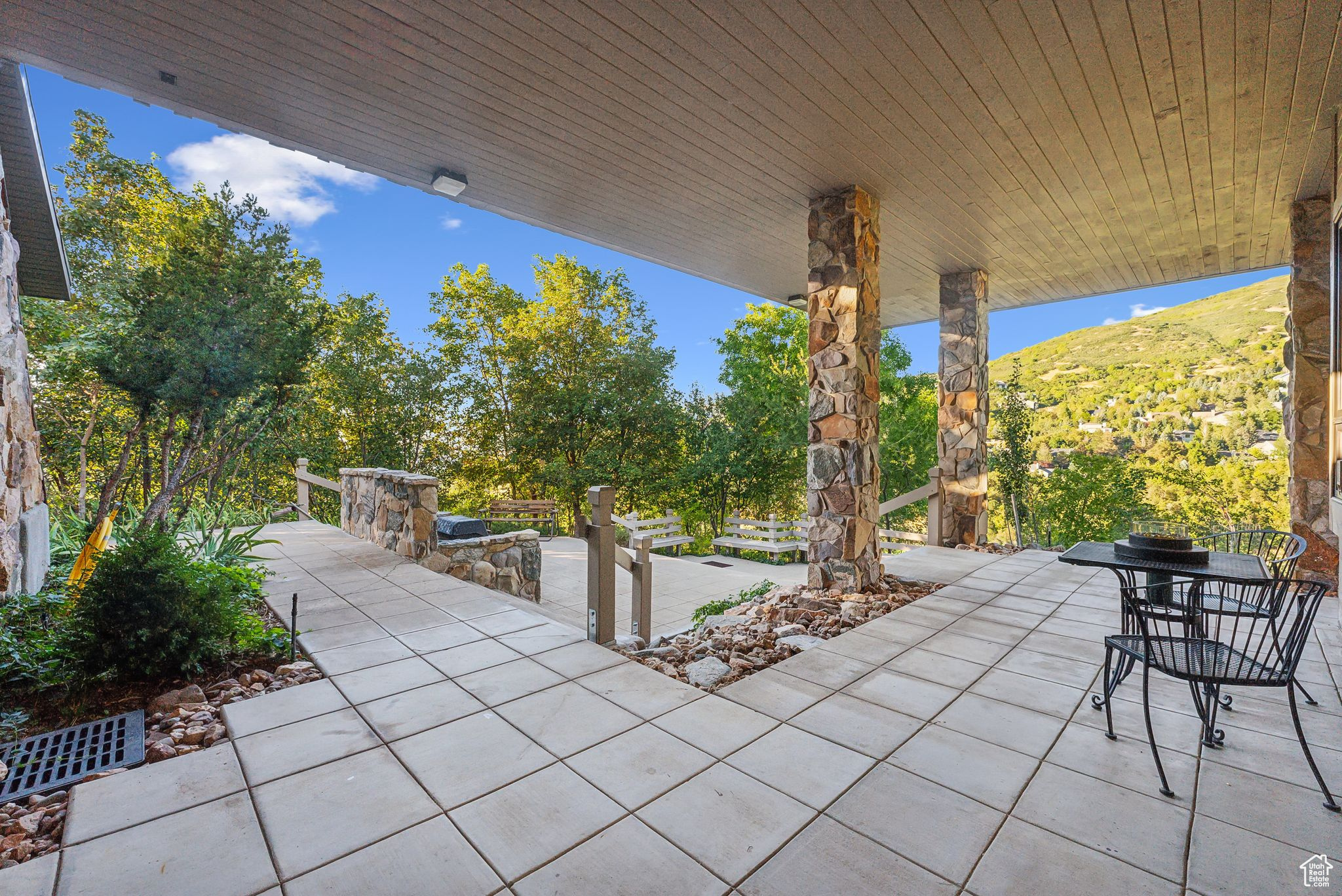 2185 S WOOD HOLLOW WAY