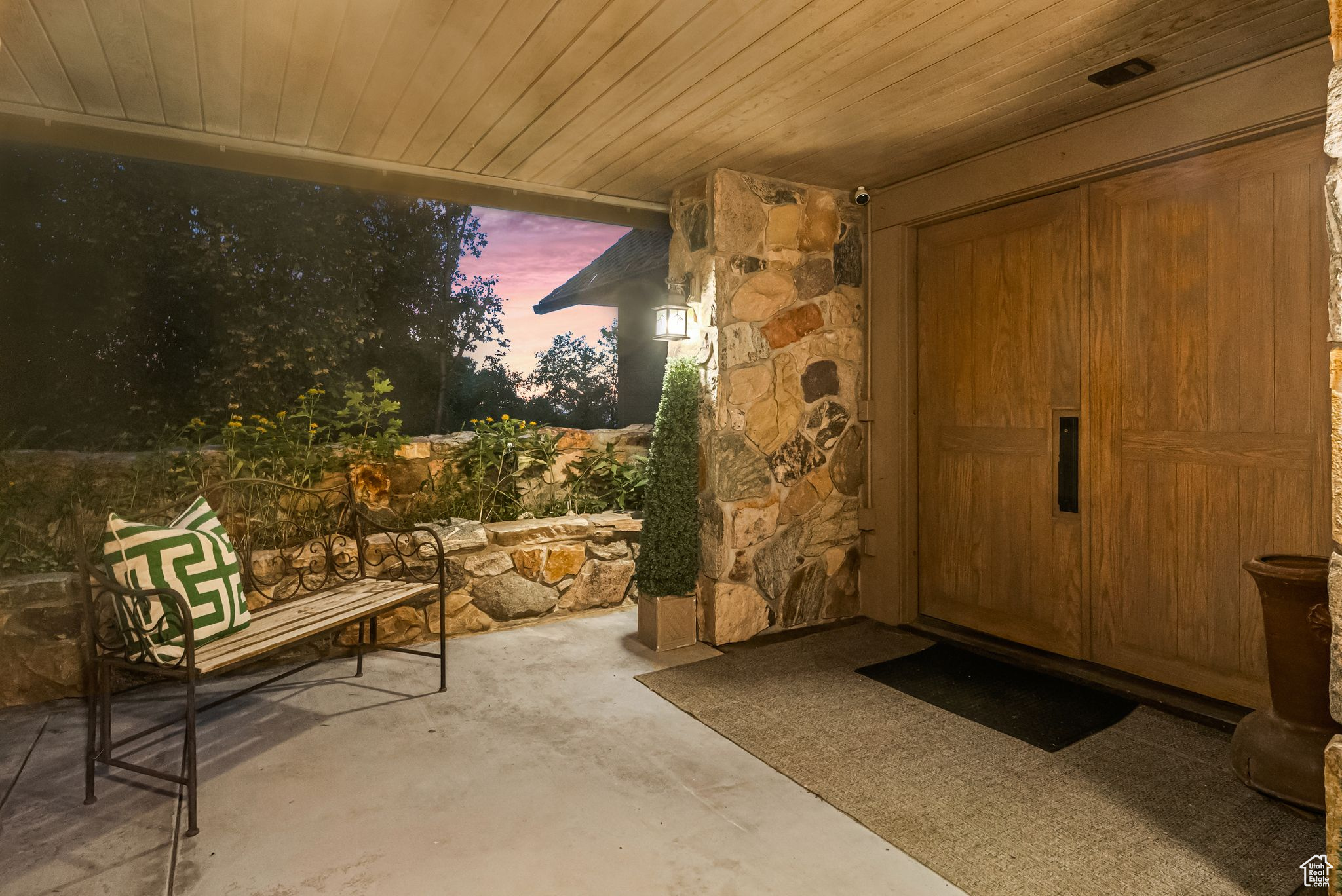 2185 S WOOD HOLLOW WAY