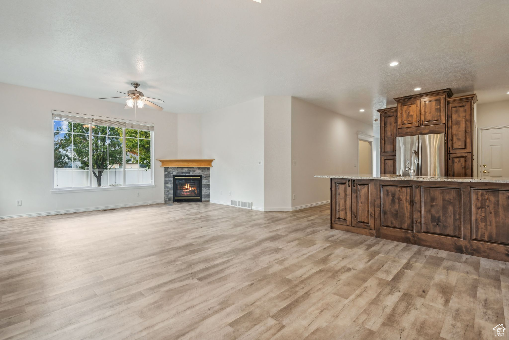 1149 W GRAINERY CV