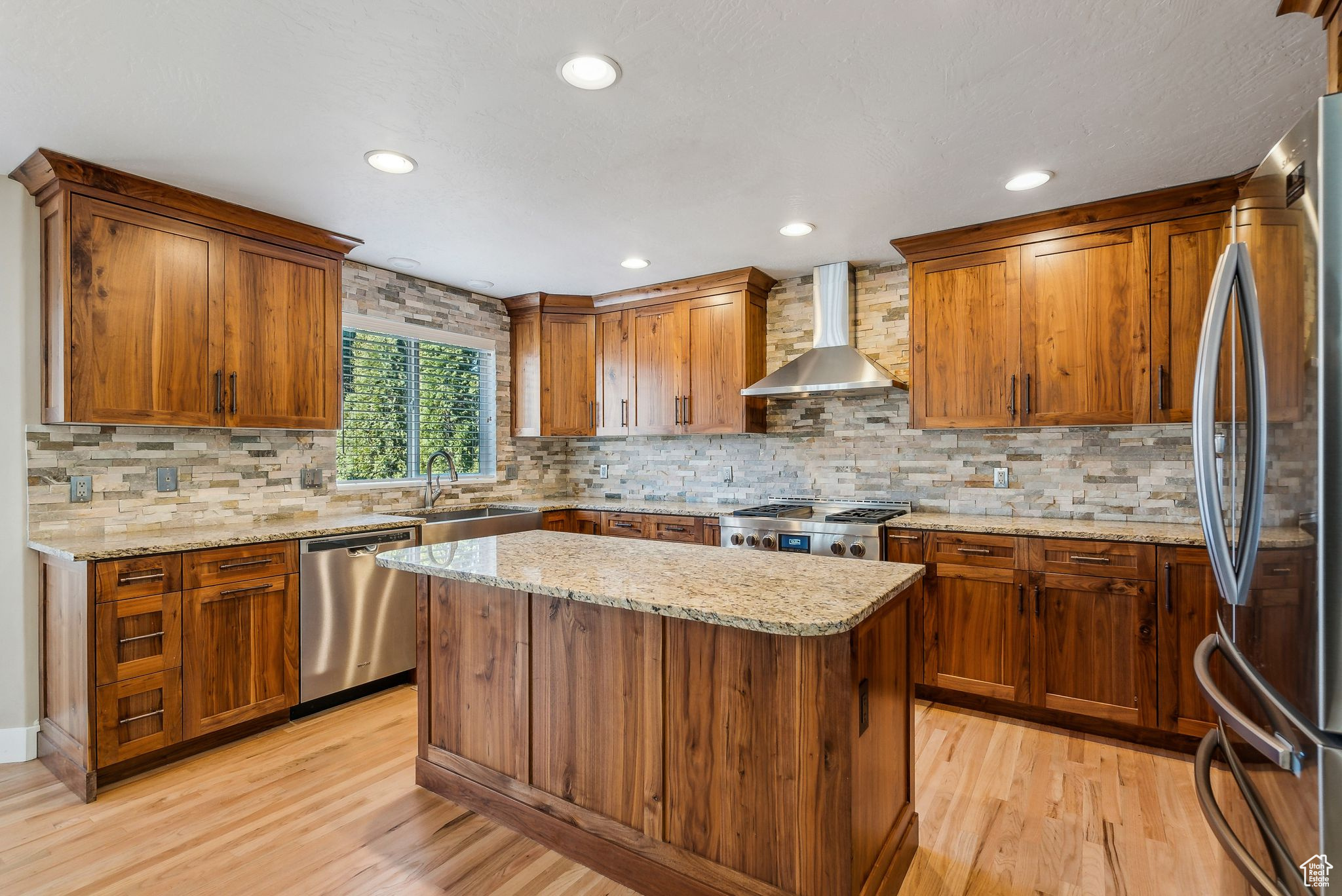 3037 W DECLARATION PL