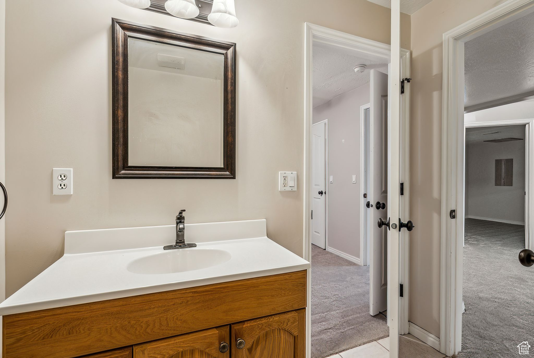3037 W DECLARATION PL