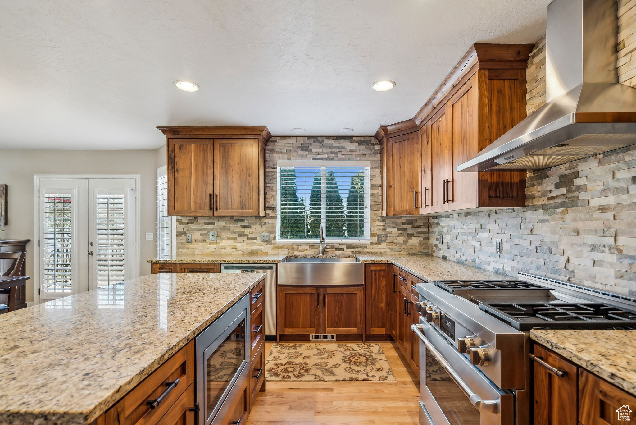 3037 W DECLARATION PL
