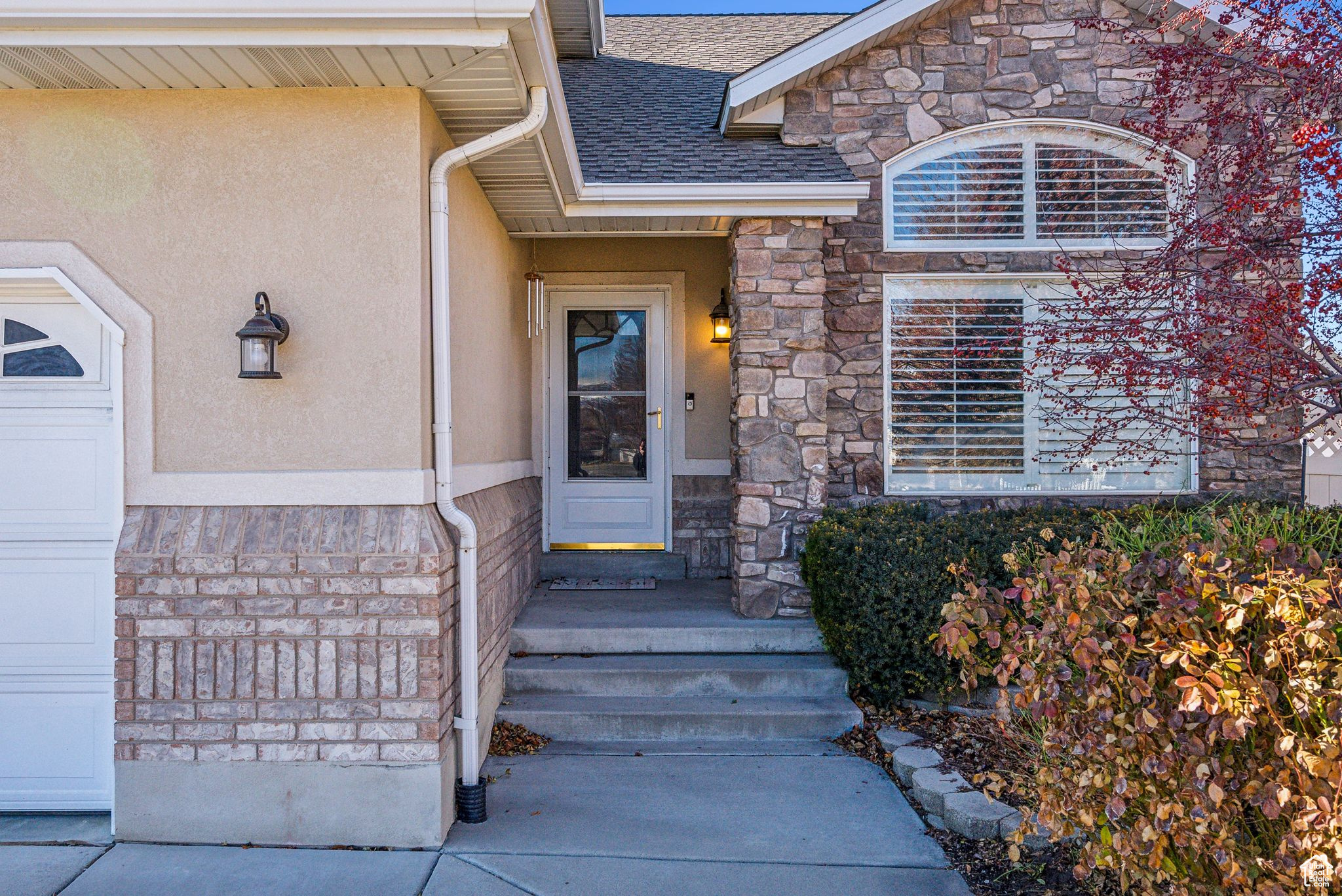 3037 W DECLARATION PL