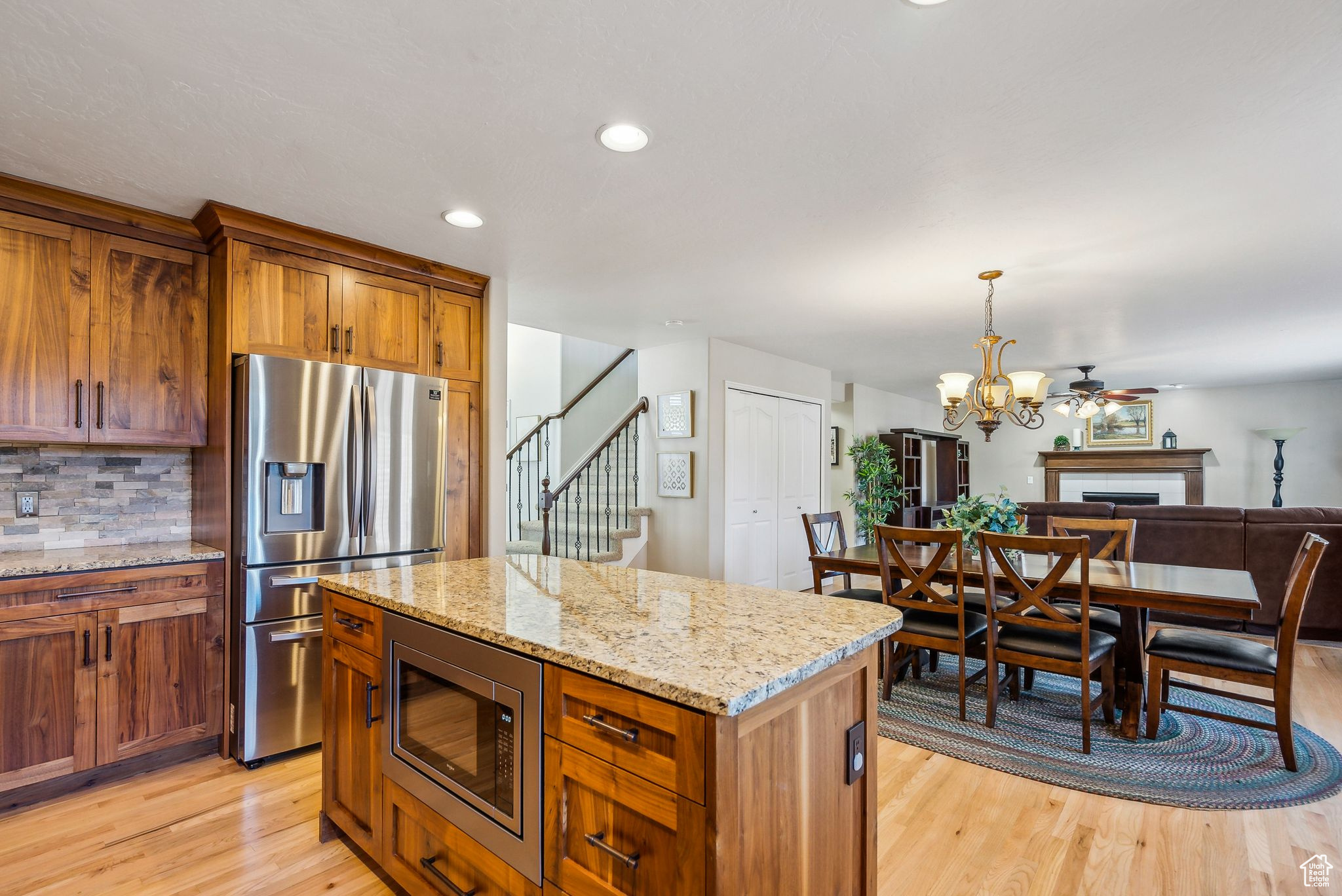 3037 W DECLARATION PL