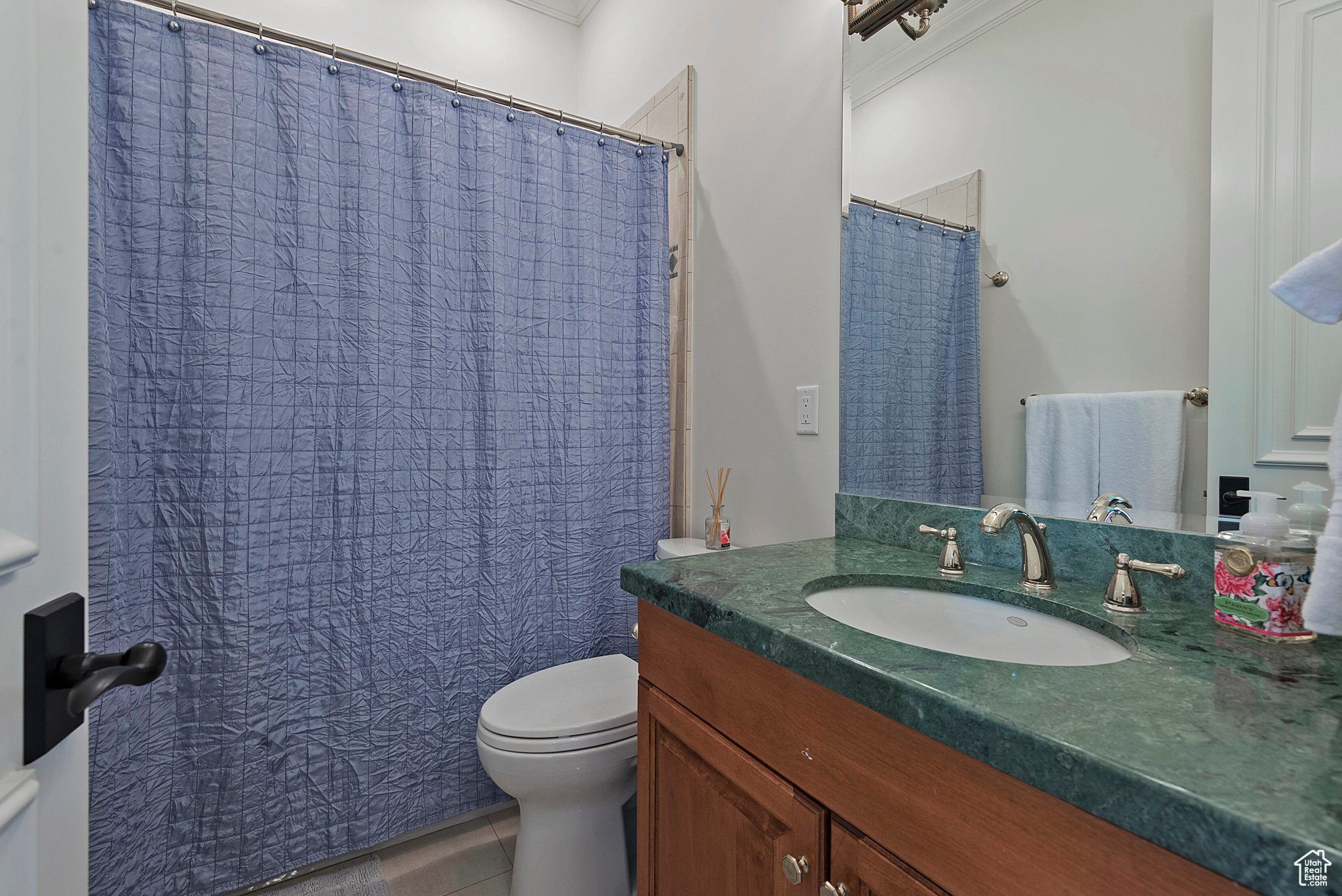 3162 E EAGLE VIEW CIR