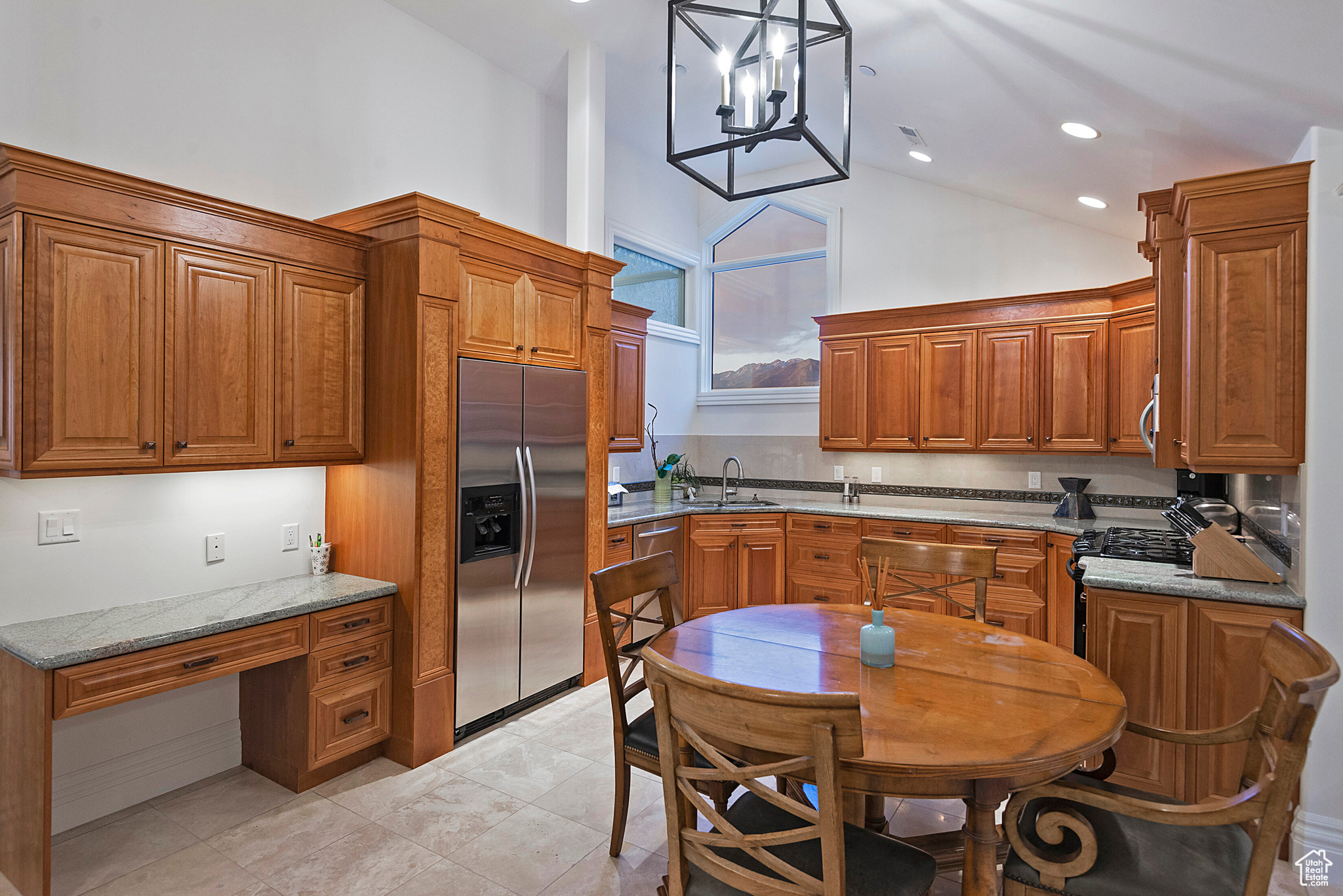 3162 E EAGLE VIEW CIR