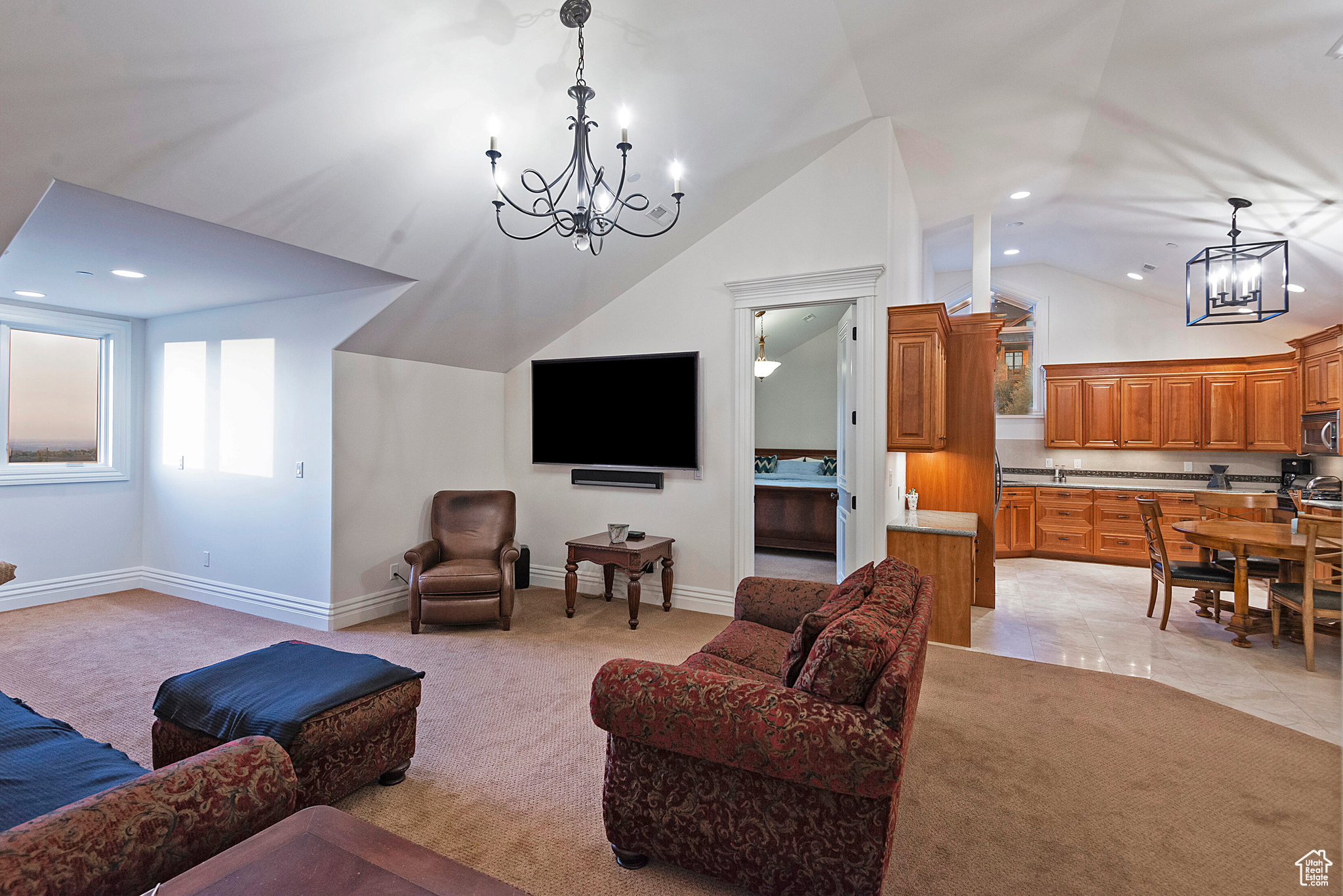 3162 E EAGLE VIEW CIR