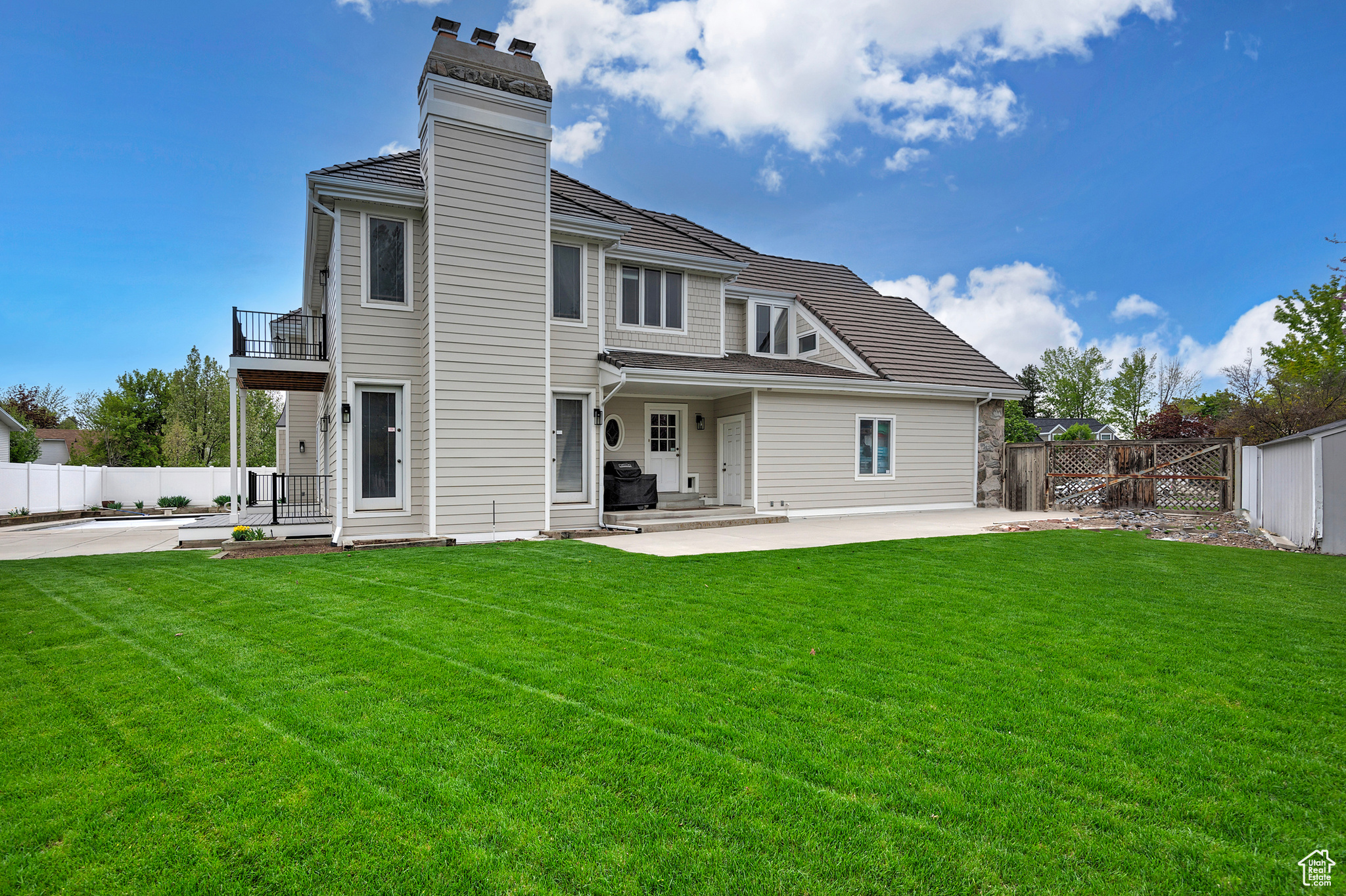 5845 KERRY CIR