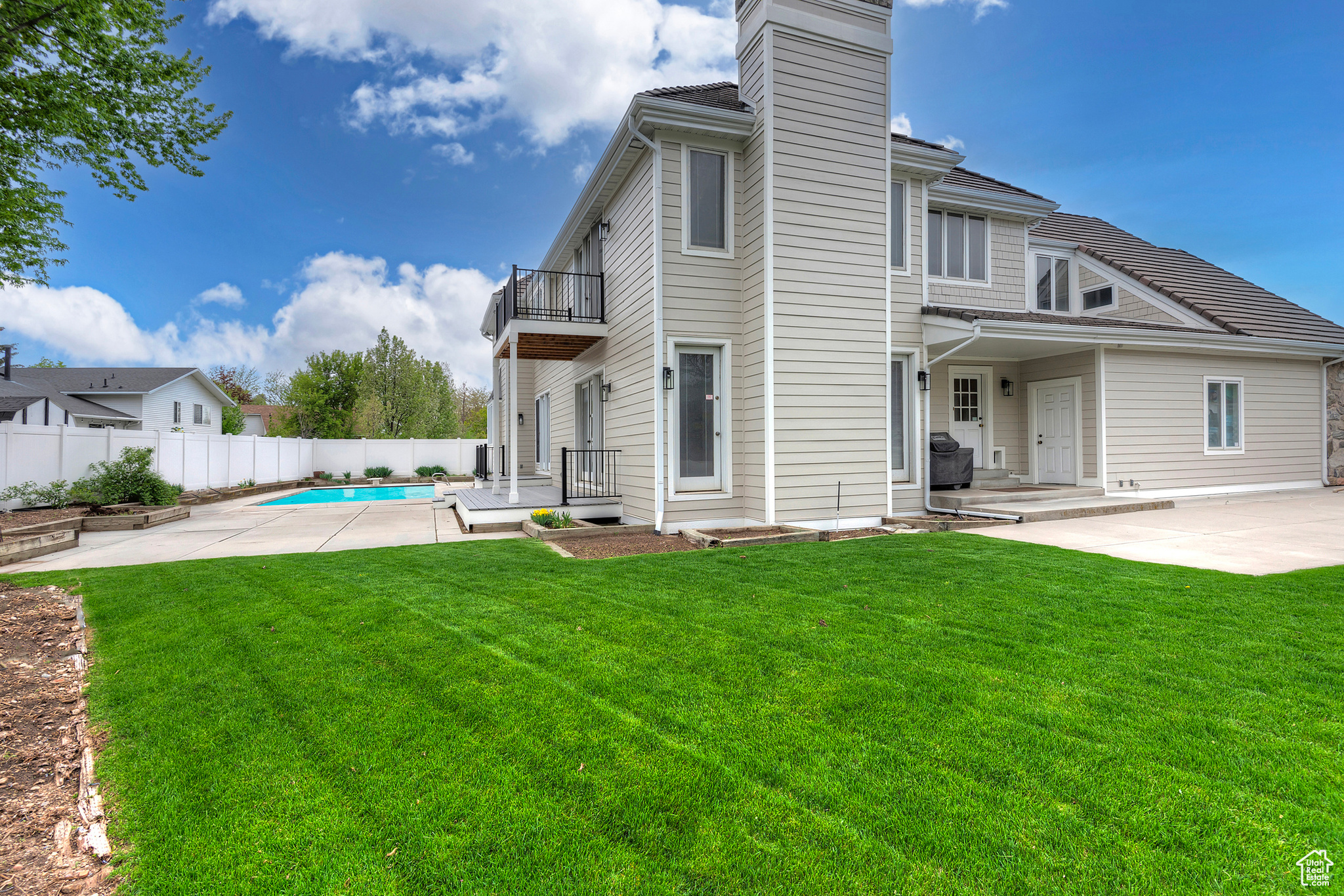 5845 KERRY CIR