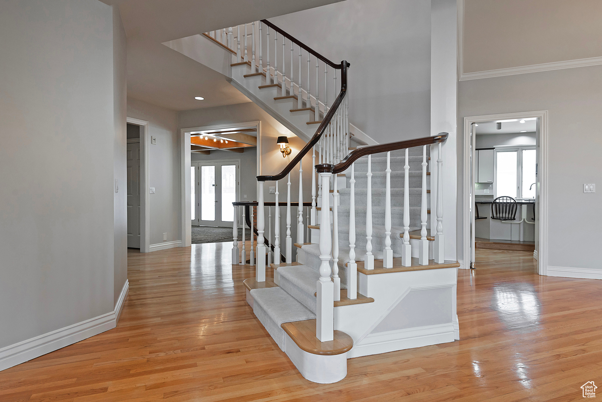 5845 KERRY CIR