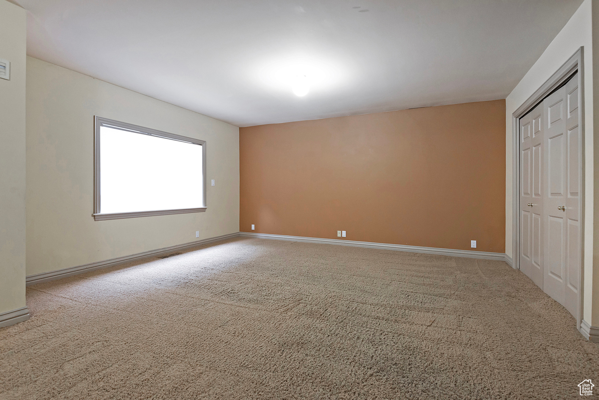 5845 KERRY CIR