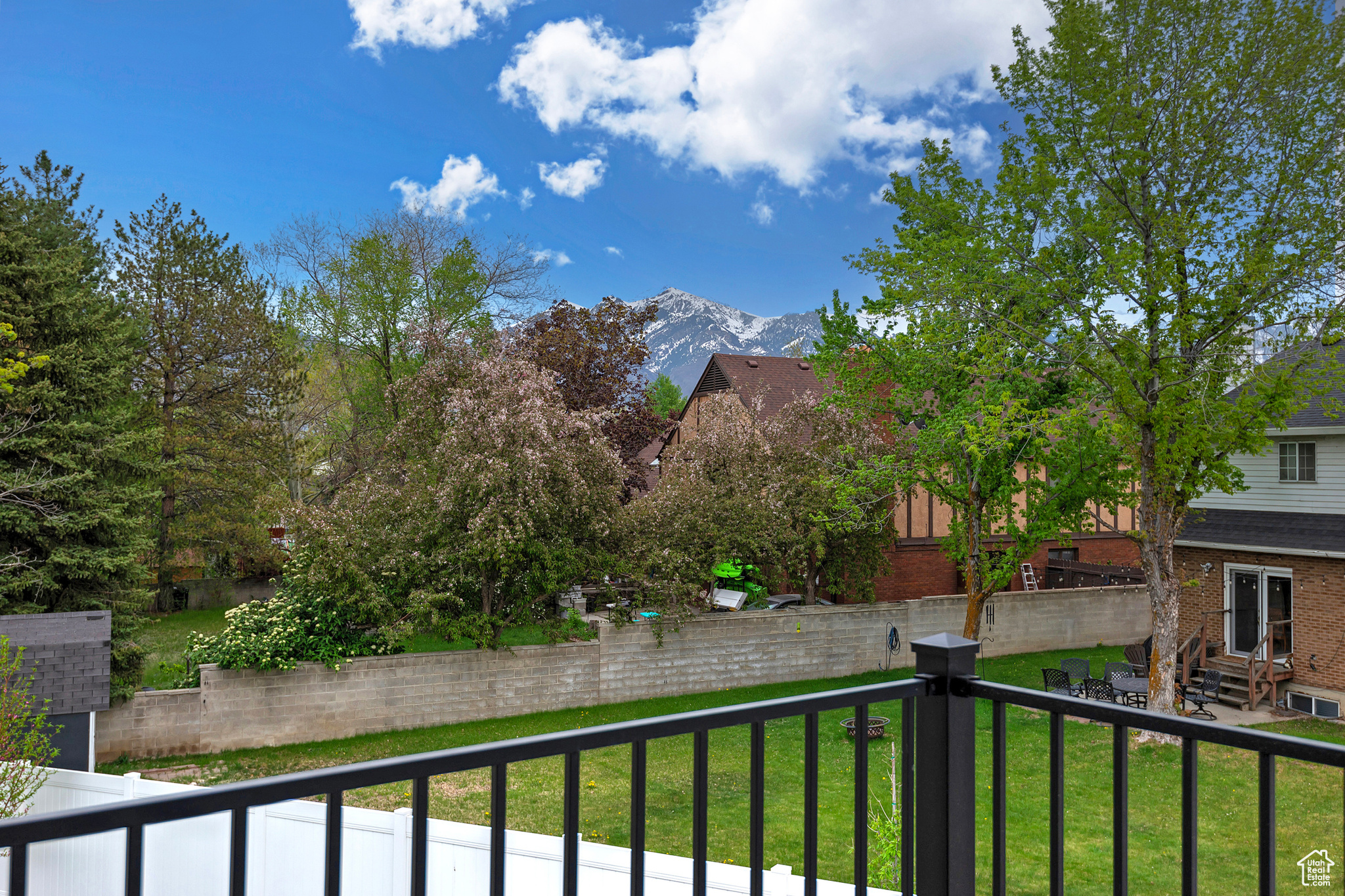 5845 KERRY CIR