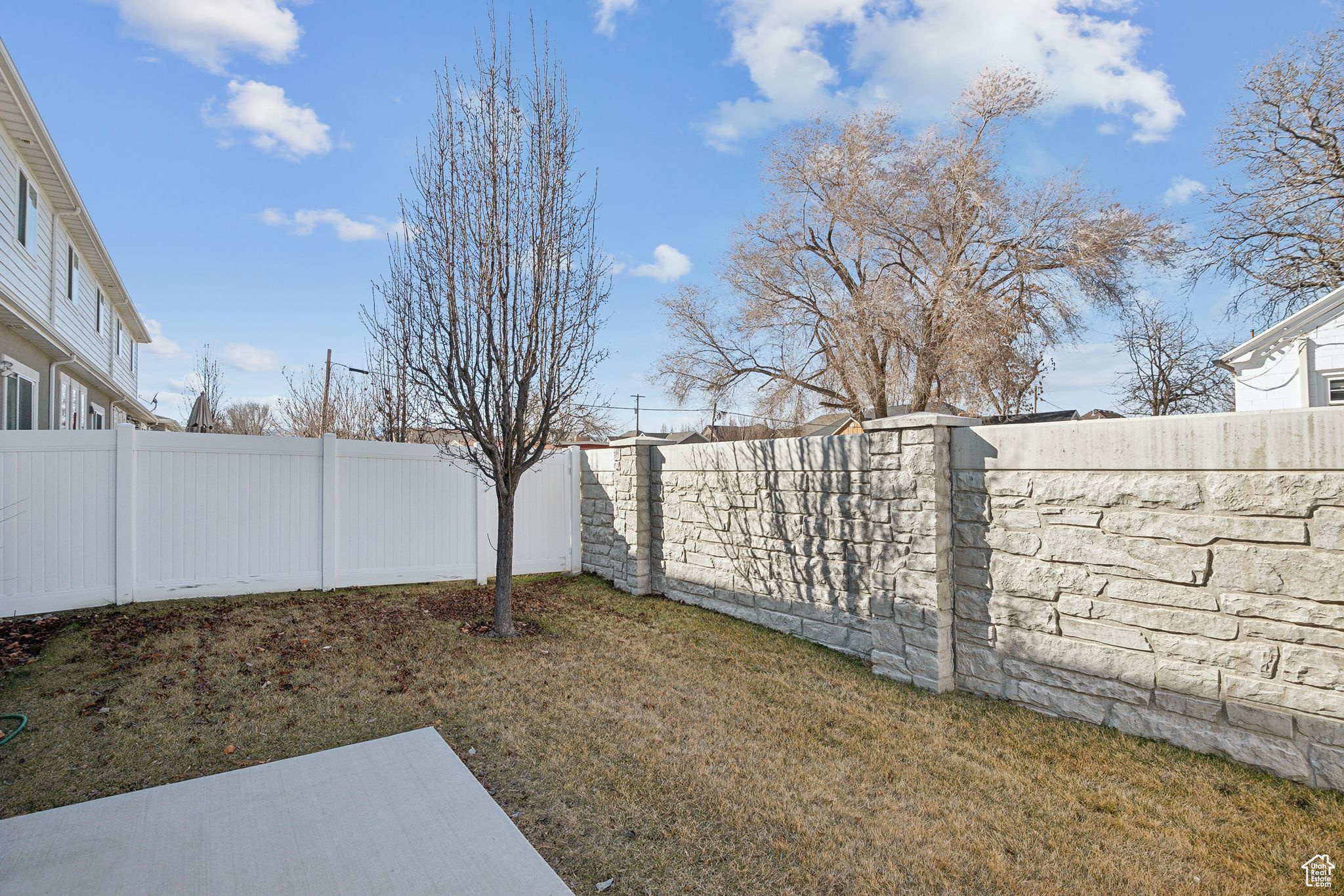 1722 W SHADE LN